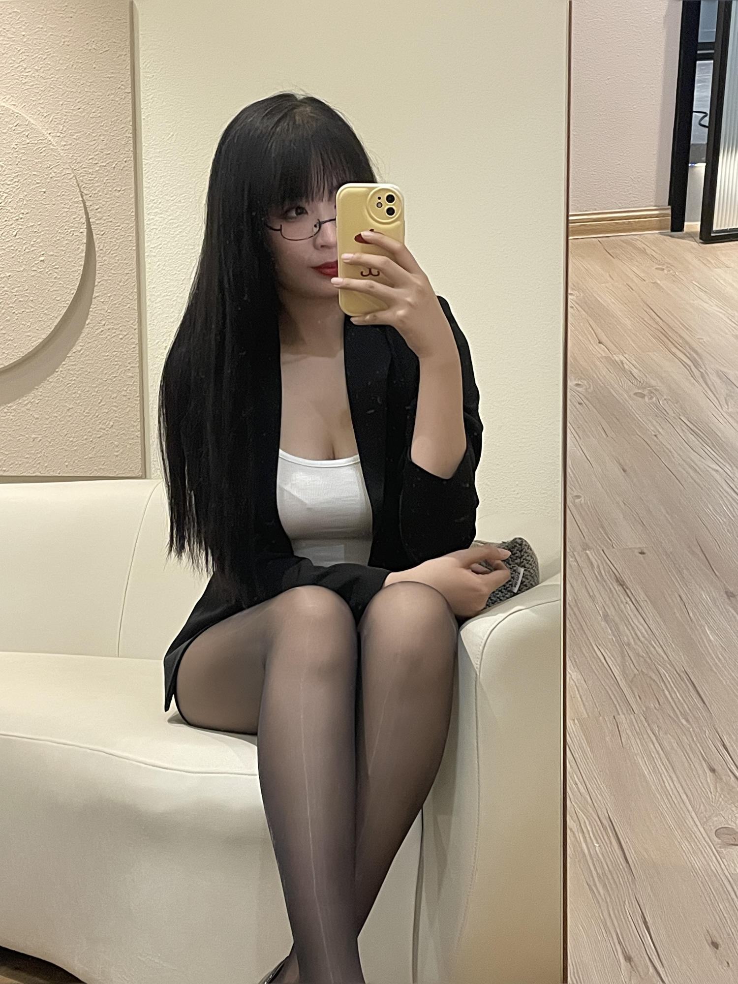 轩萧学姐 下班后OL [72P-255MB]