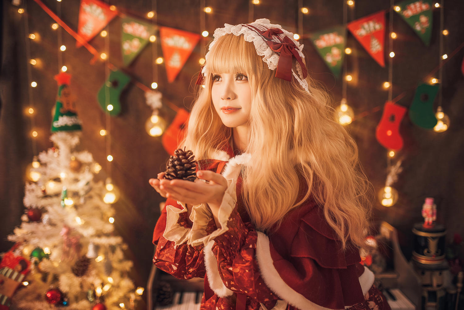 miko酱ww 暖屋里的少女 [29P-0.97GB]