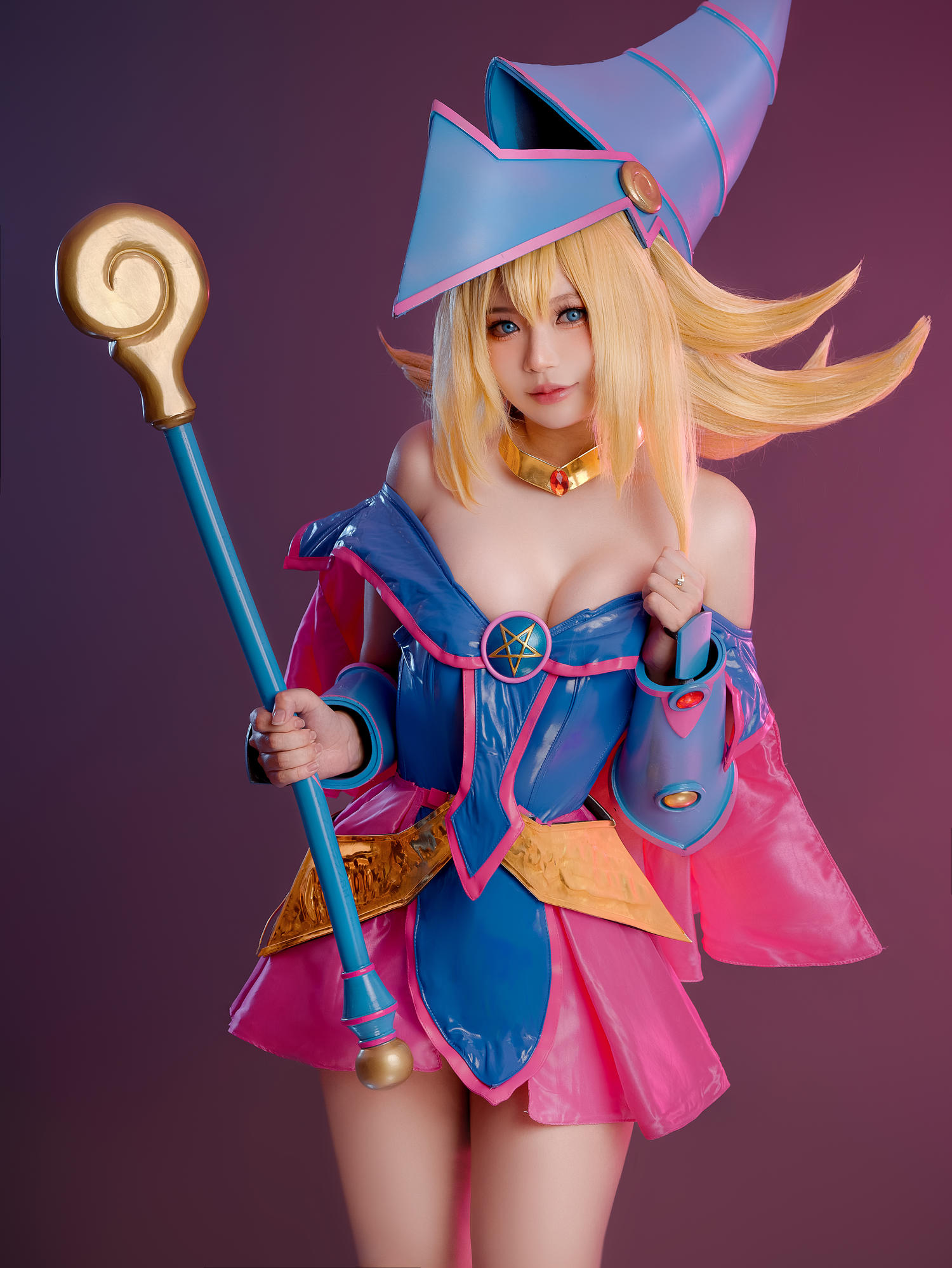 ZinieQ Dark Magician Girl [41P9V-643MB]