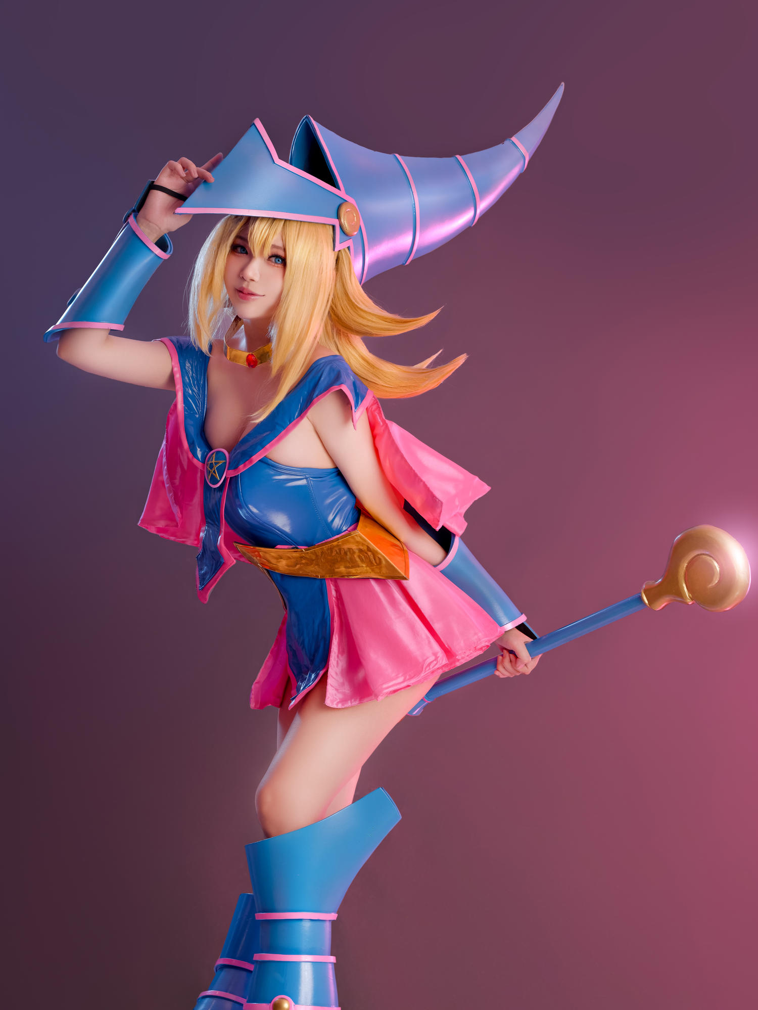 ZinieQ Dark Magician Girl [41P9V-643MB]