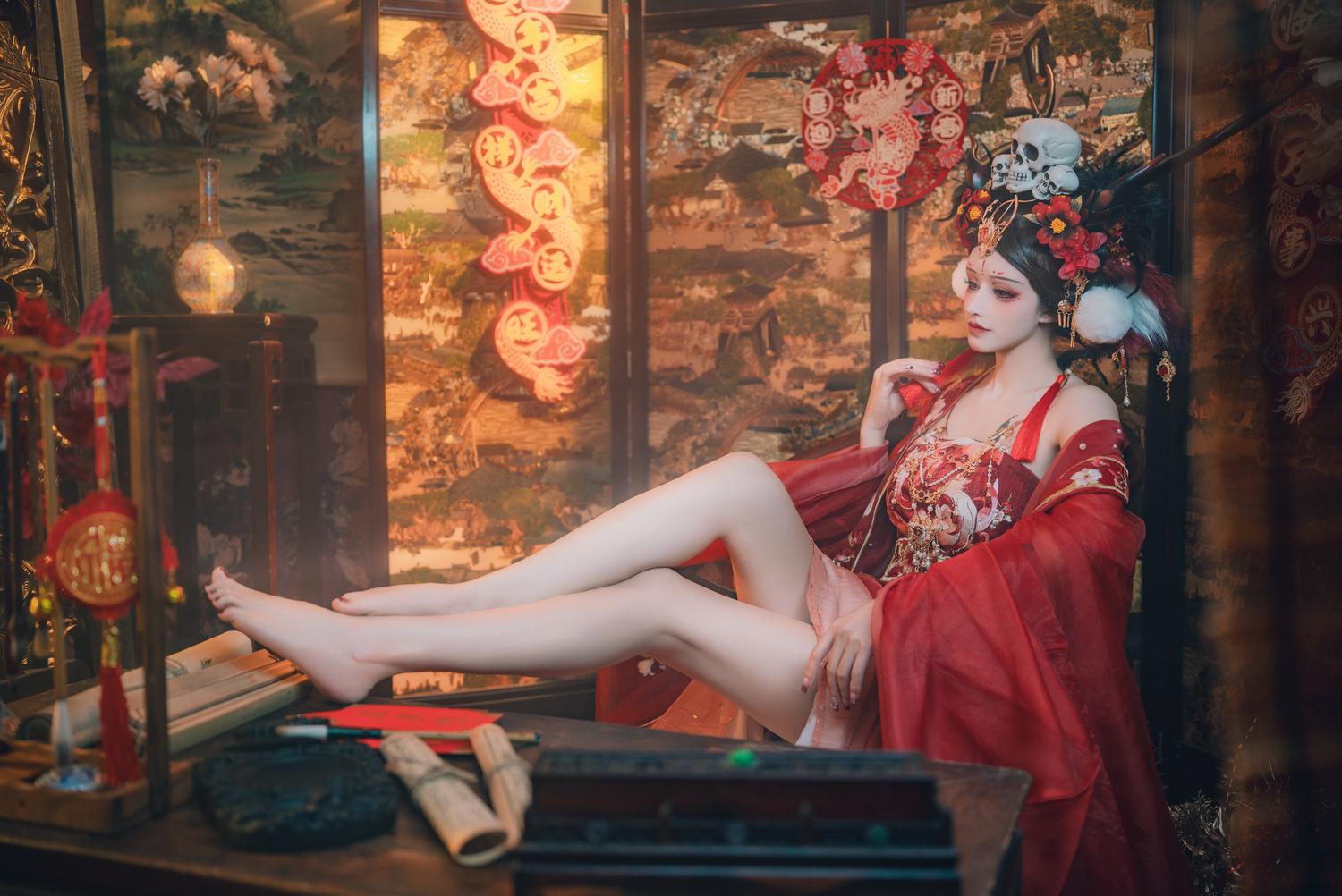 鹿八岁 闯进我家的凶凶年兽 [120P-788MB]