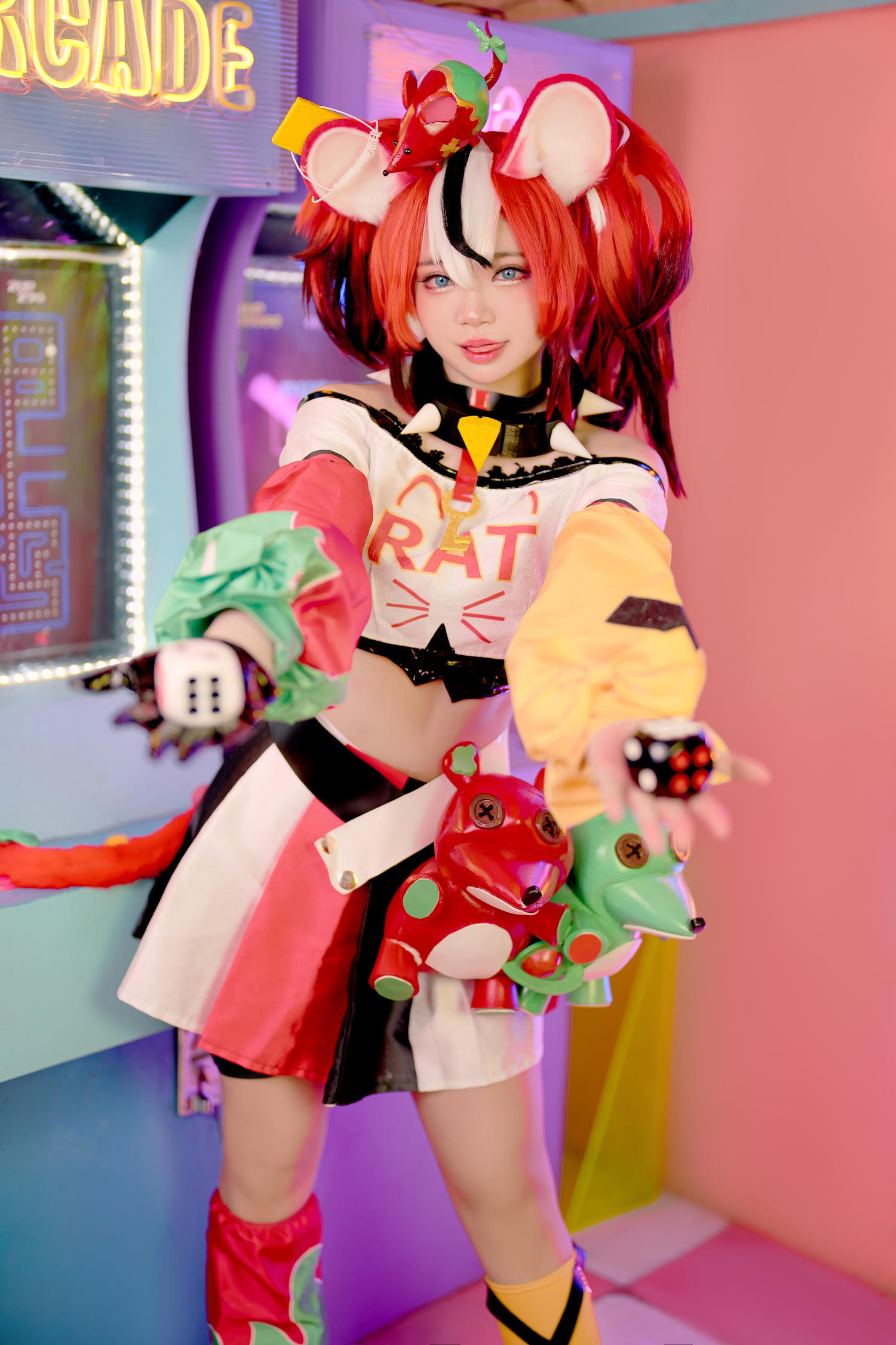 ZinieQ Hakos Baelz [26P-215MB]