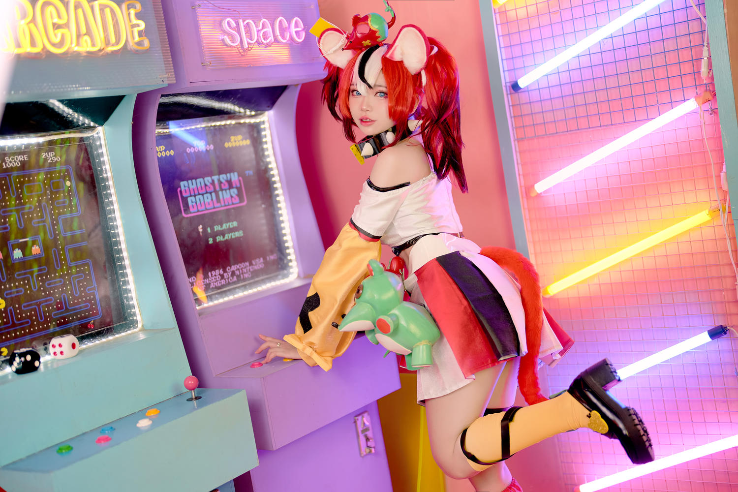 ZinieQ Hakos Baelz [26P-215MB]