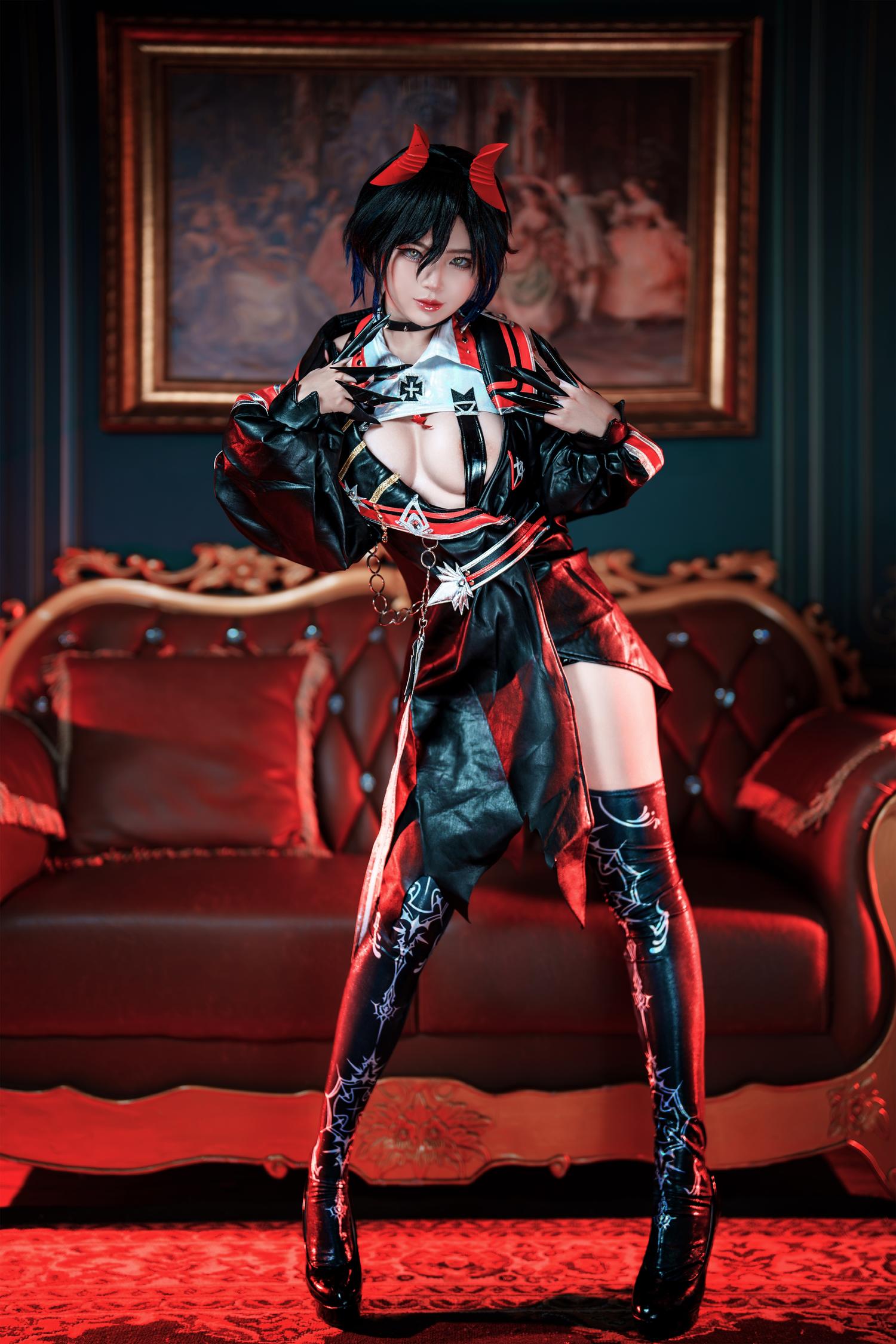 ZinieQ Ulrich Von Hutten [36P15V-784MB]