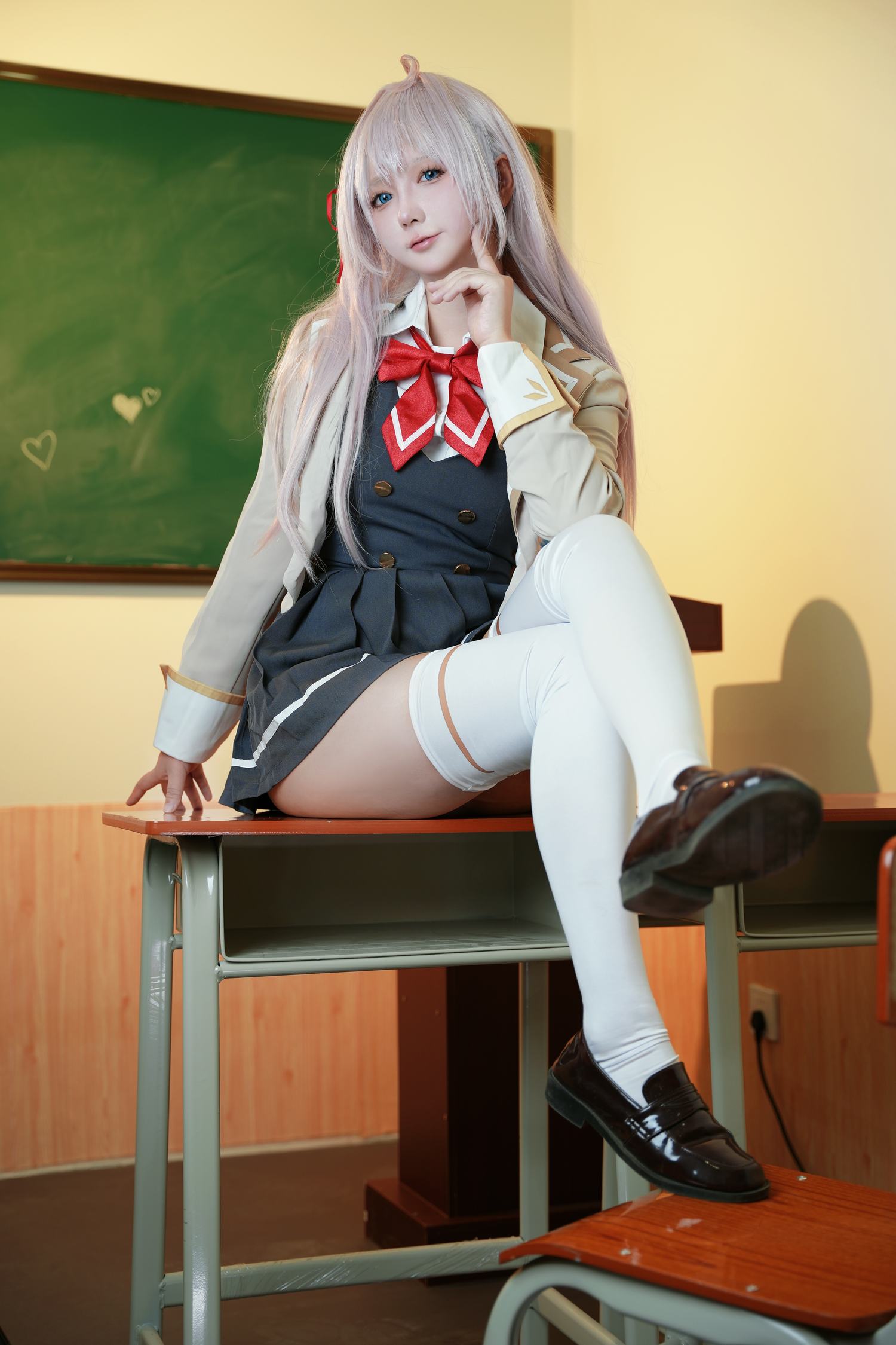 喜欢爱理吗 不时以俄语轻声遮羞的邻座艾莉同学 [30P-135MB]