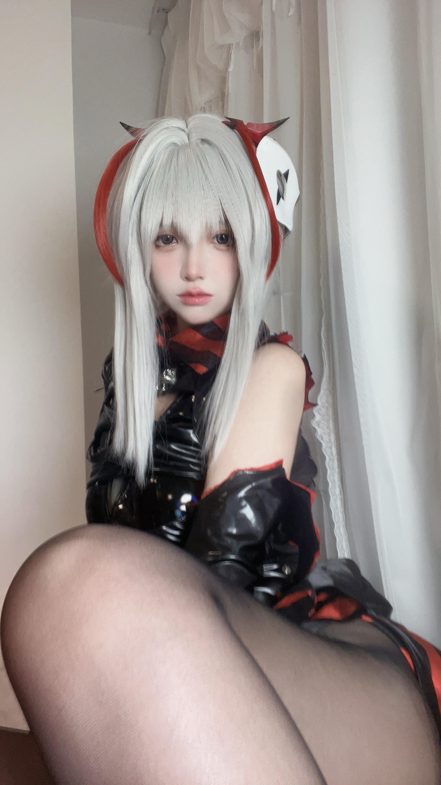 疯猫ss 明日方舟 W [33P-65MB]