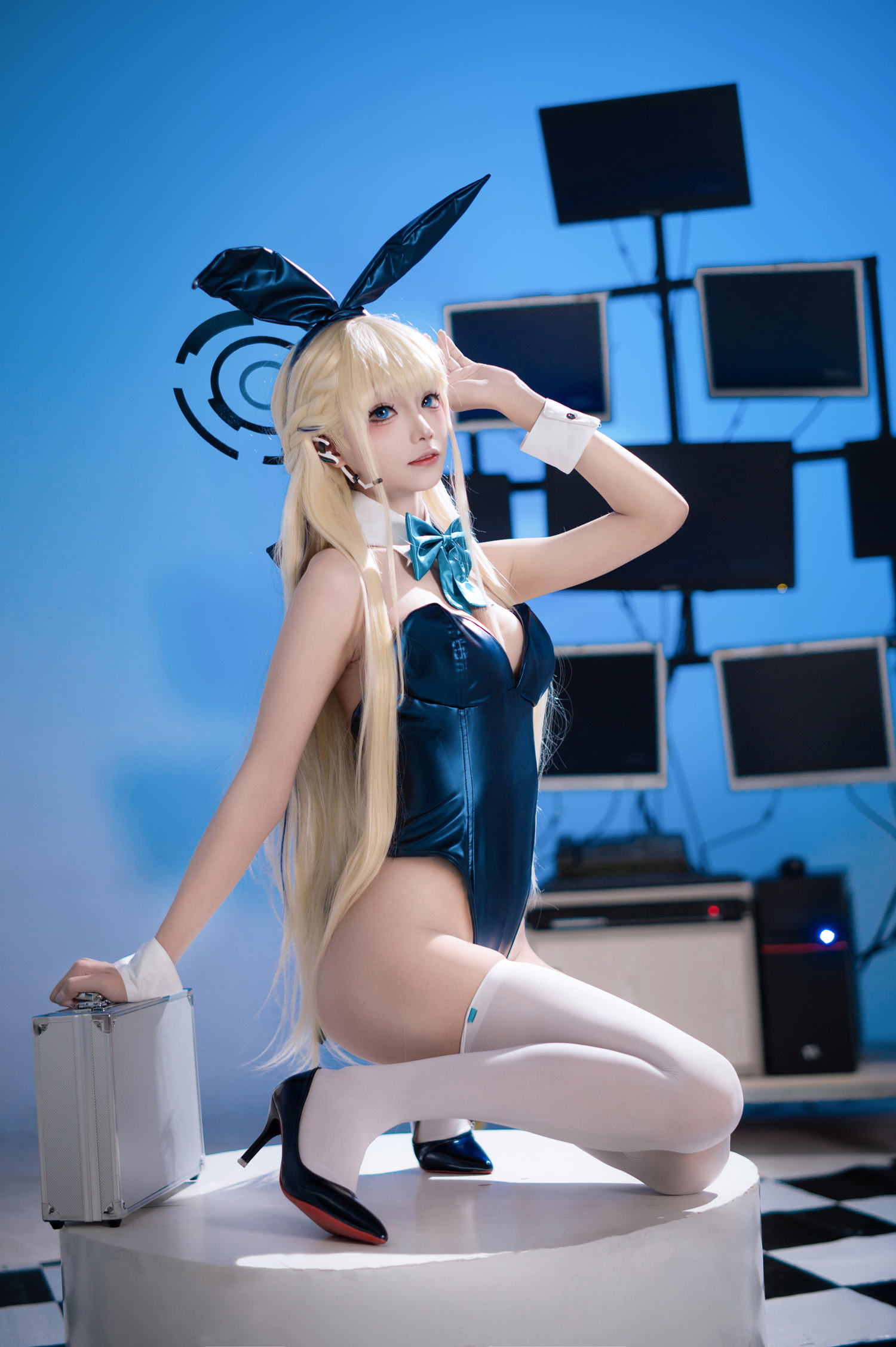 艾西aiwest 小时兔女郎 [34P-392MB]