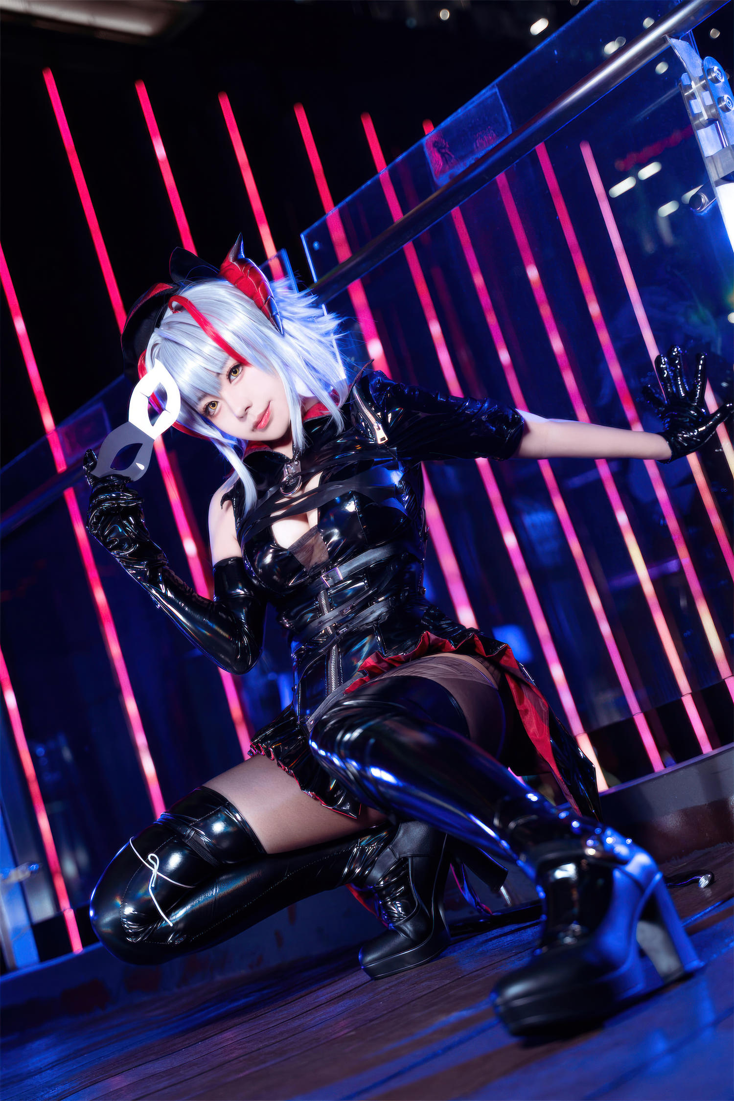 虎森森 明日方舟 W 怪盗 [30P-325MB]