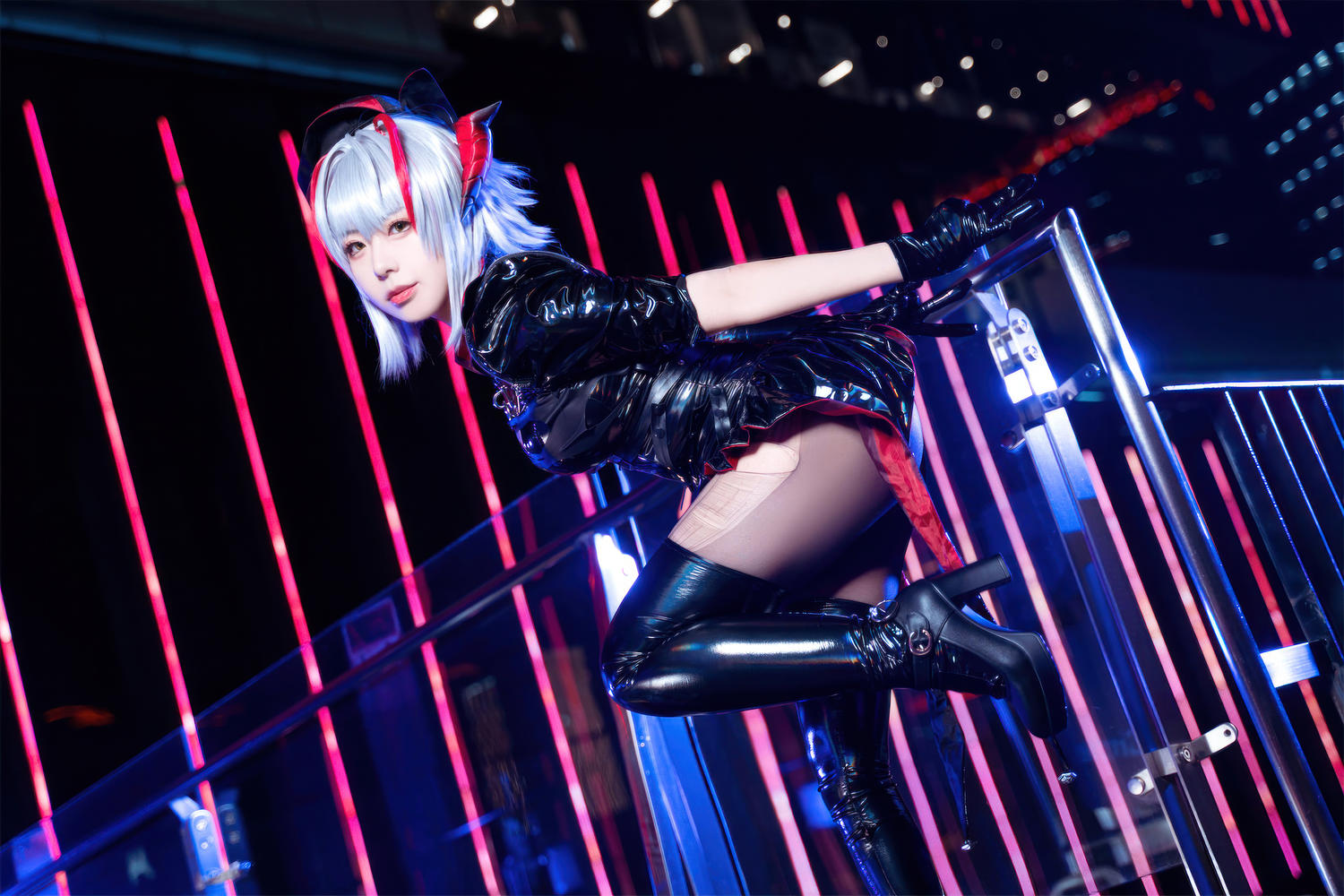 虎森森 明日方舟 W 怪盗 [30P-325MB]