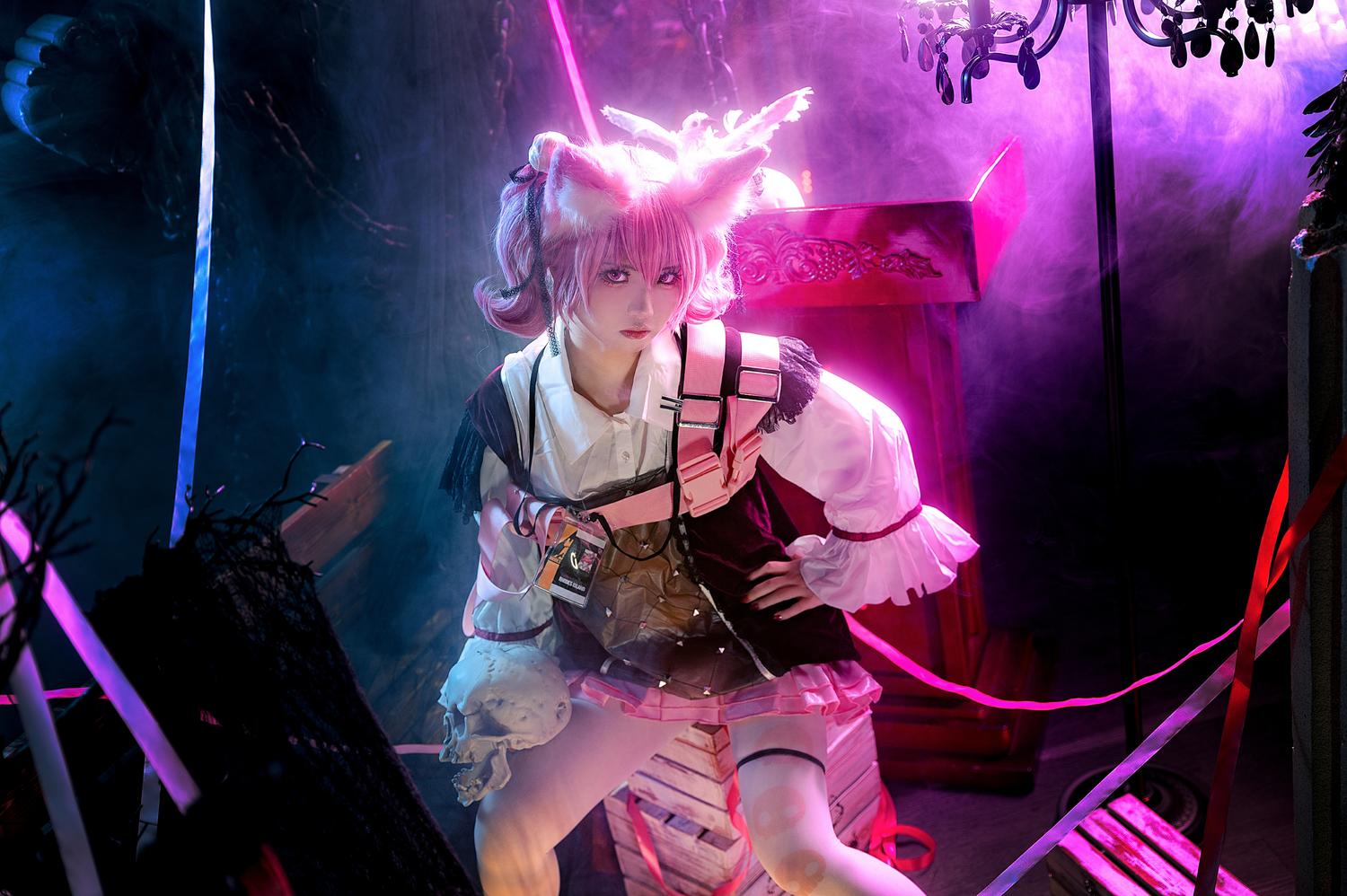 伊喵君_Nya 明日方舟巫恋 [18P-169MB]