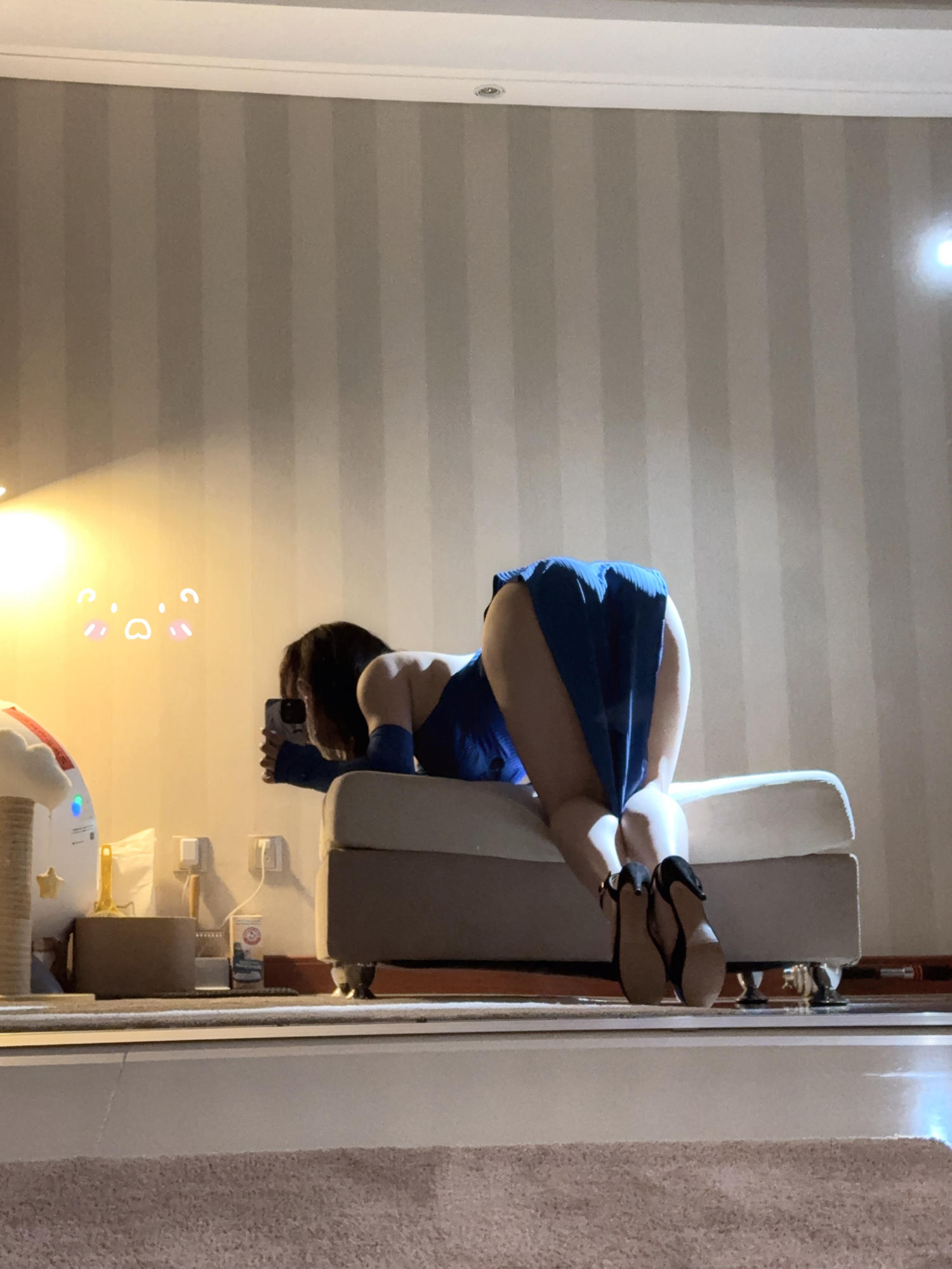 皮皮奶可可爱了啦 蓝色旗袍 [17P1V-58MB]