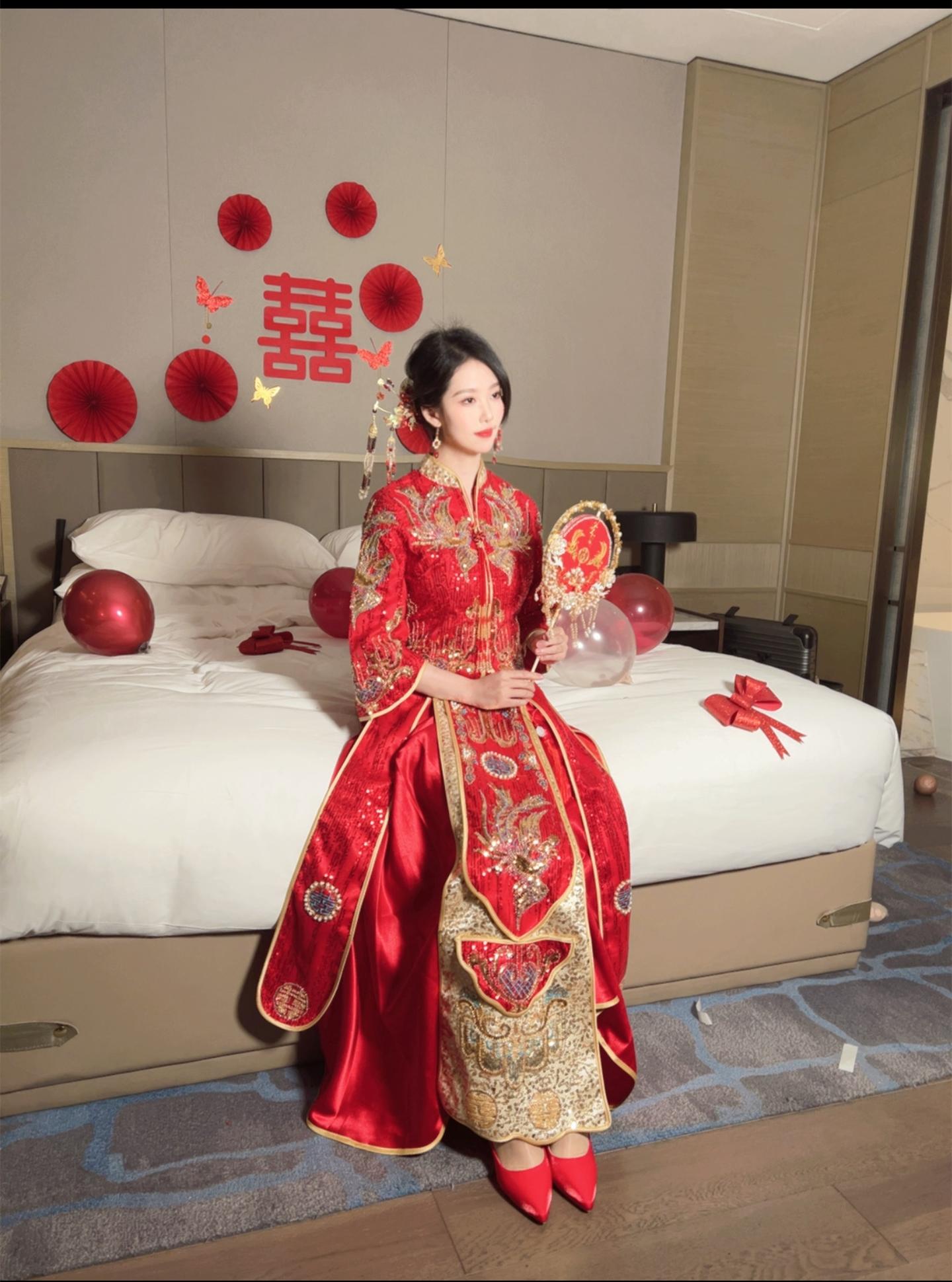 抖娘-利世 伴郎团轮新娘 [55P2V-808MB]