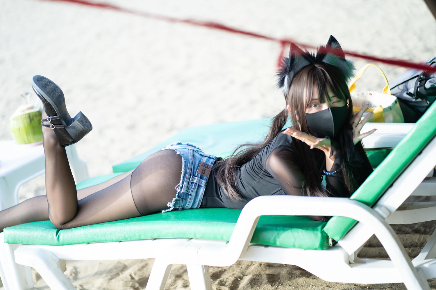 职业奶妈三水子 黑丝泳装 [70P-245MB]