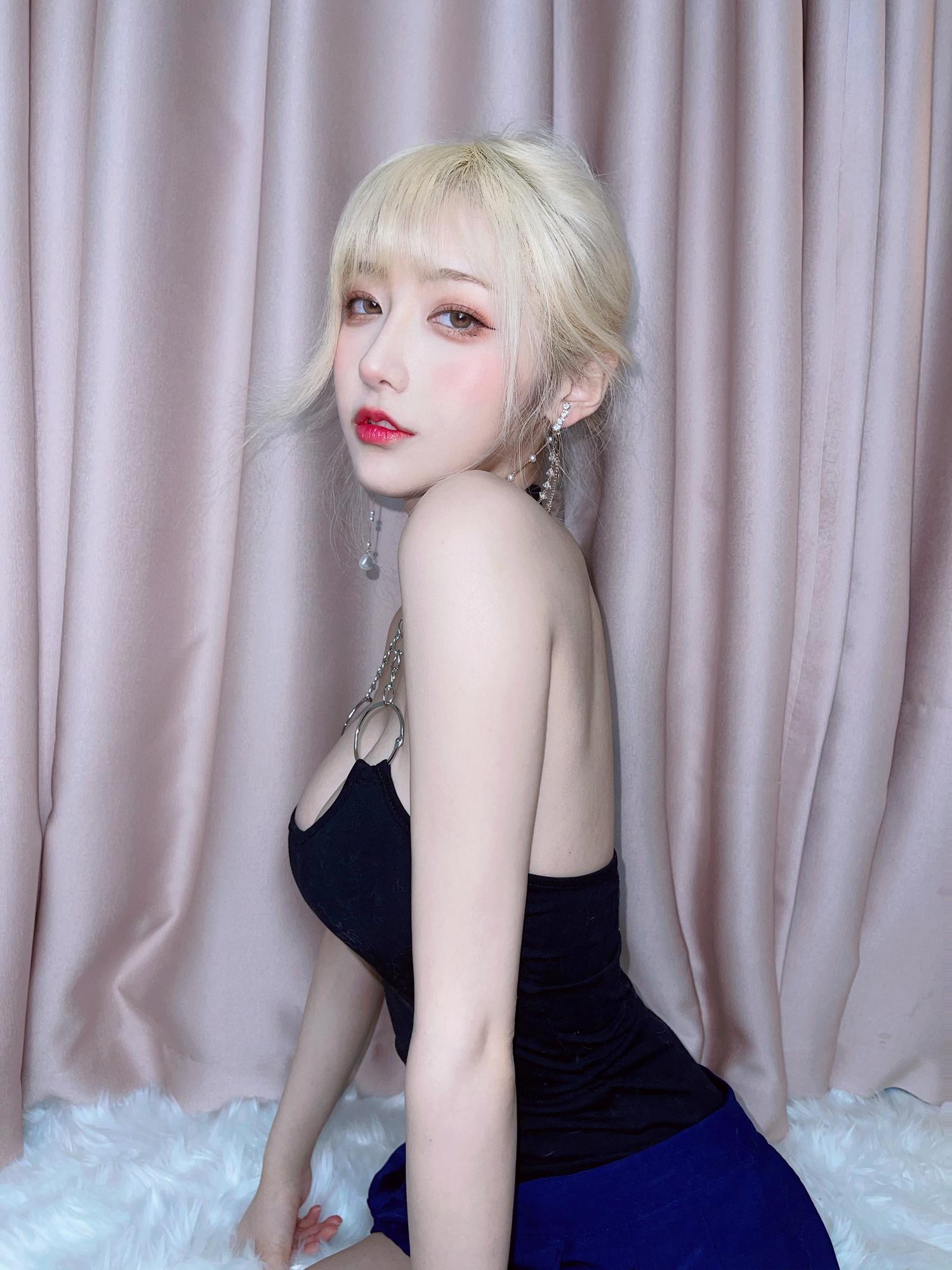 啾小妍 金发芭比 [40P-112MB]