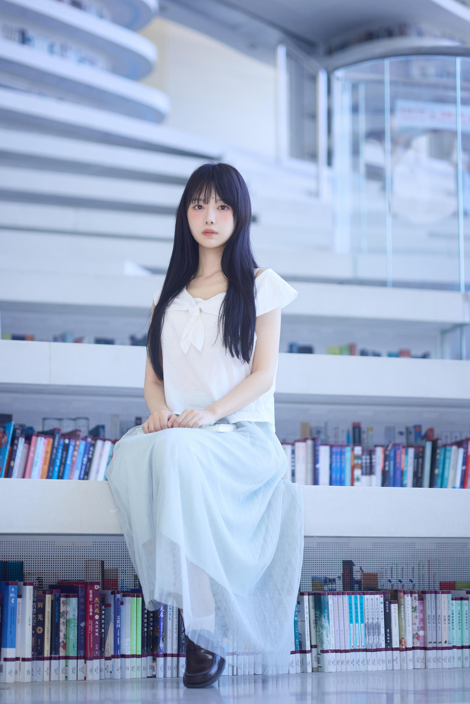 Shika小鹿鹿 图书馆 [16P-294MB]