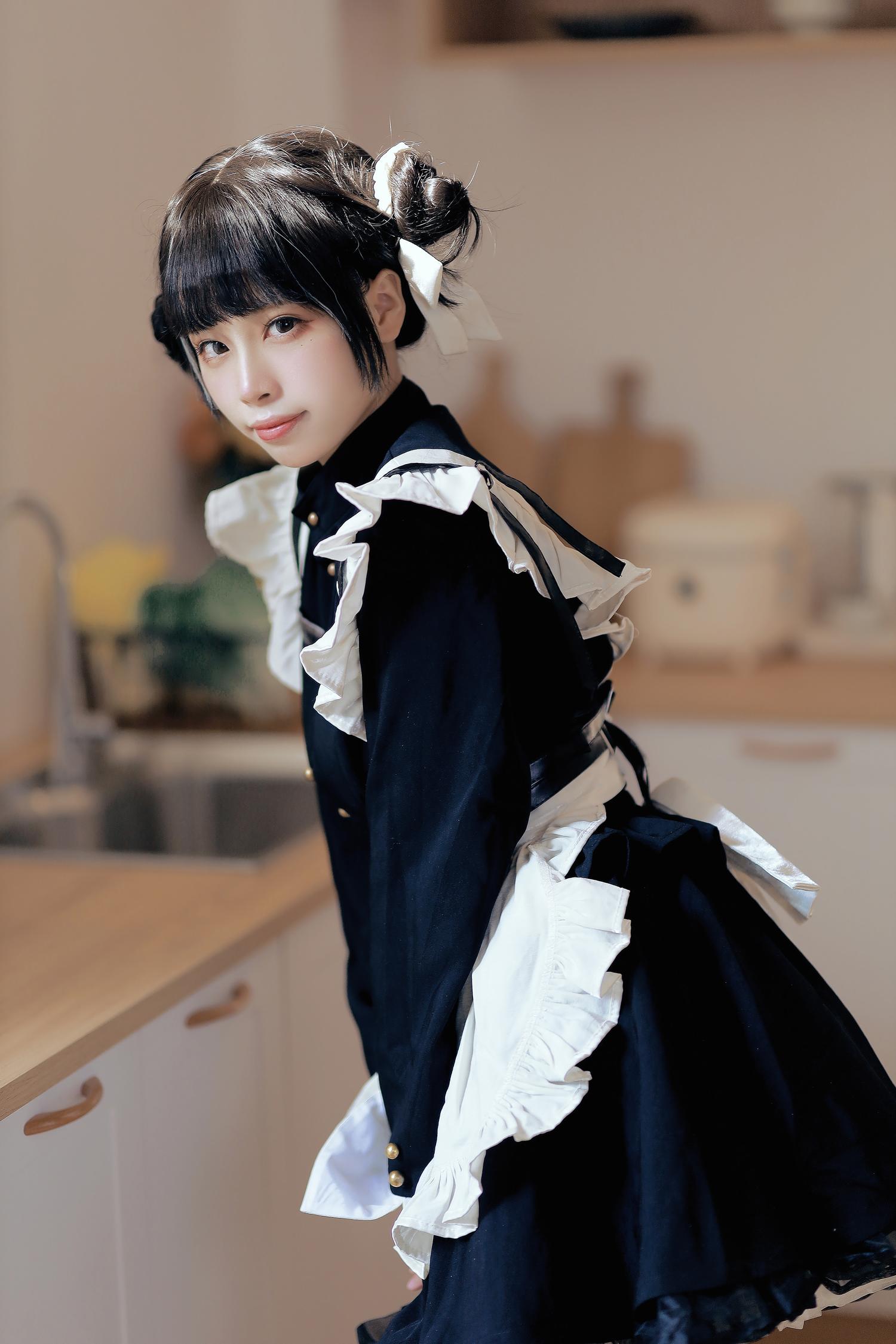 洛桑w伊梓 女仆日记Ⅲ [28P-322MB]