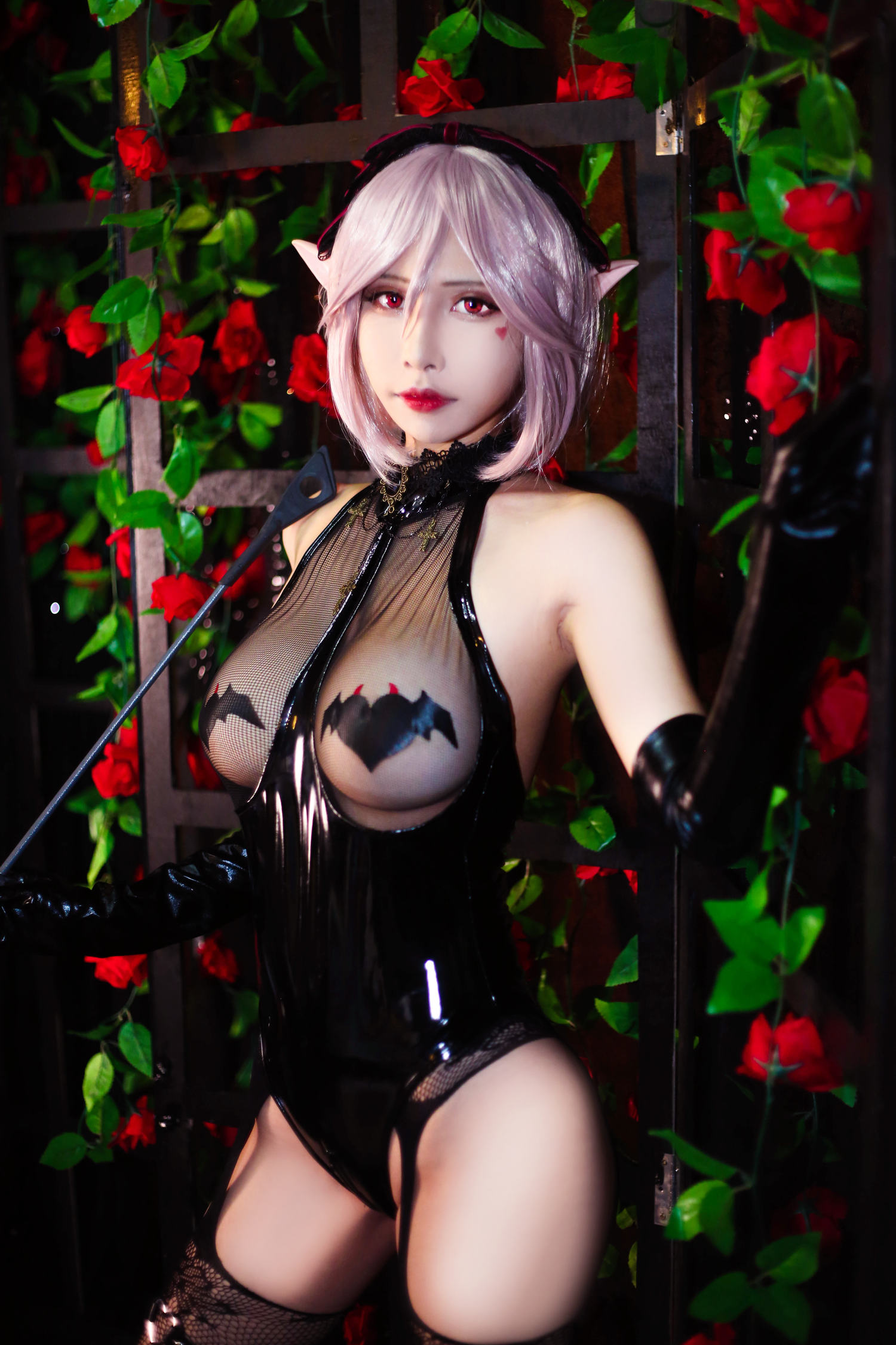 饿小璇 – 黑妖女王 [13P]