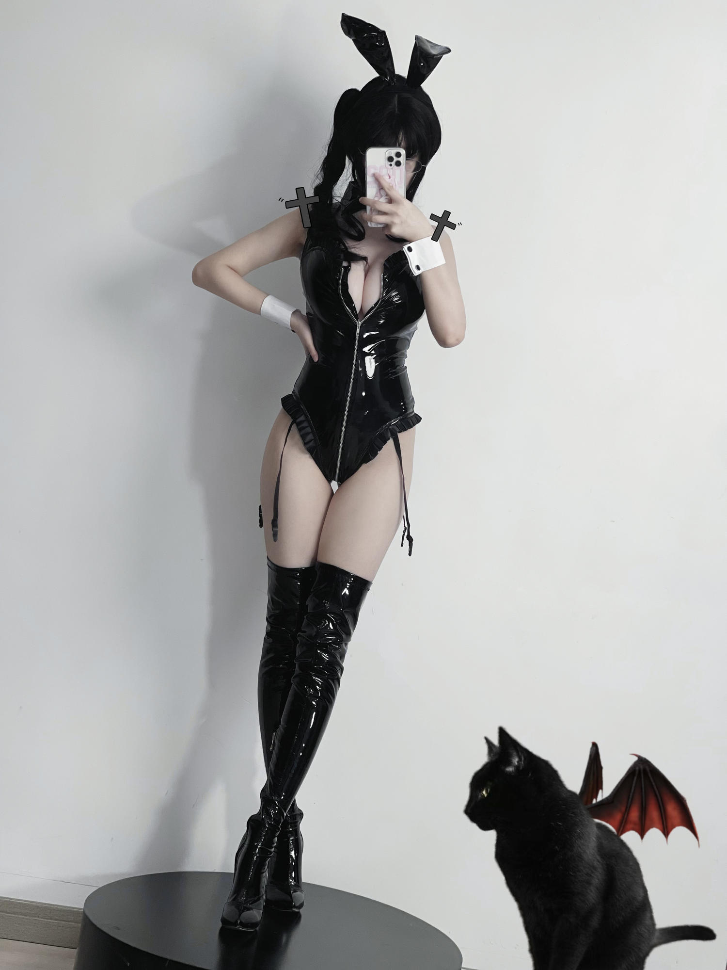 幼愛Youmeko 黑漆皮高跟兔女郎 [29P-54MB]