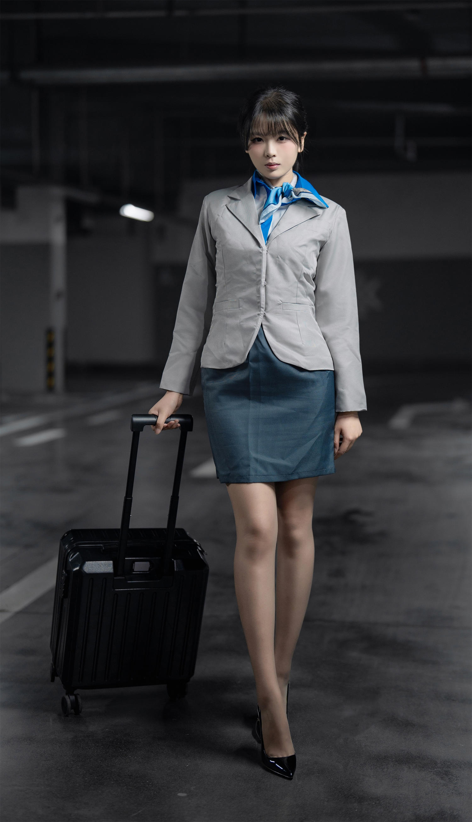 轩萧学姐 空姐车库 [28P1V-399MB]