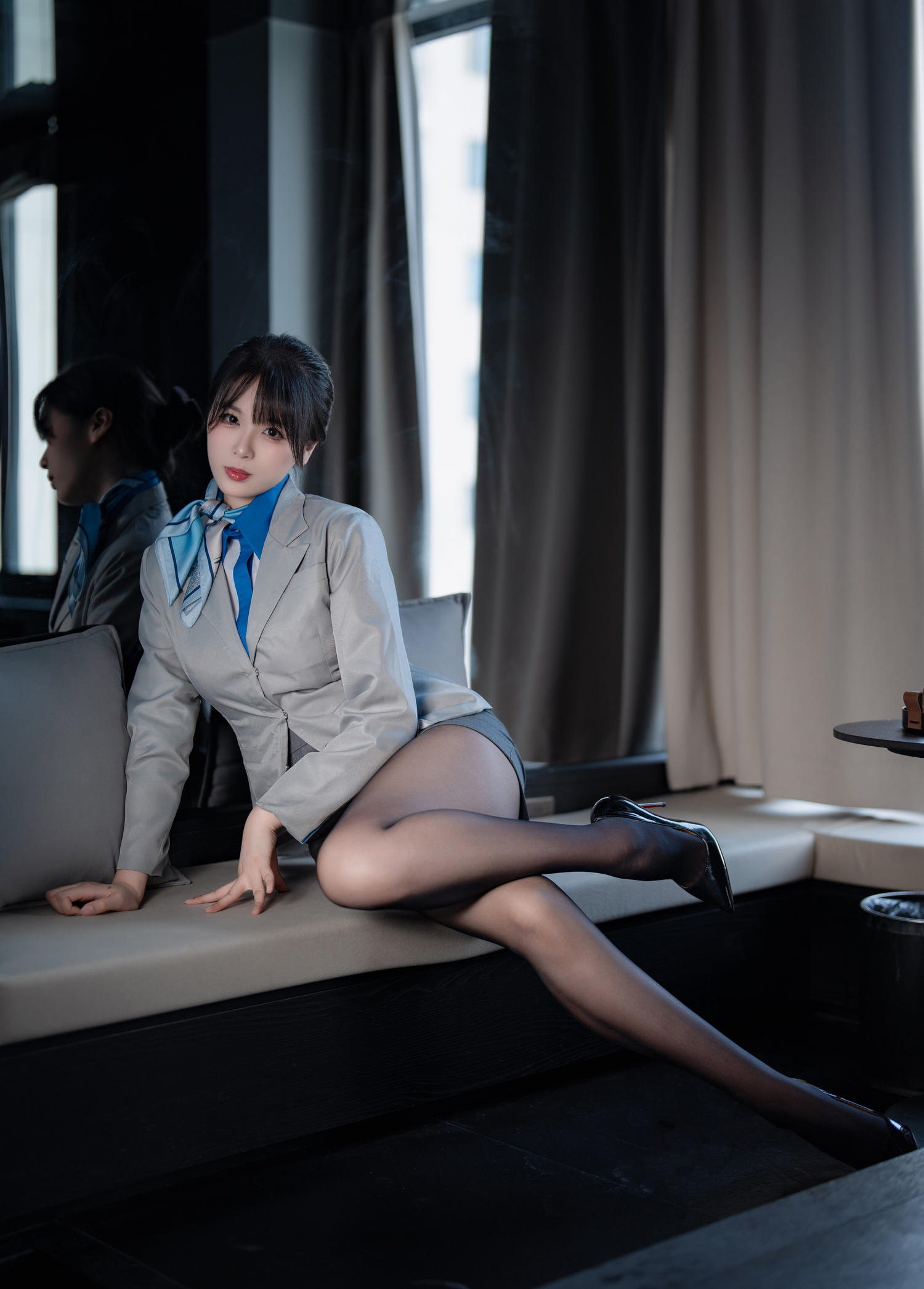 轩萧学姐 空姐室内黑丝 [75P1V-1.20GB]