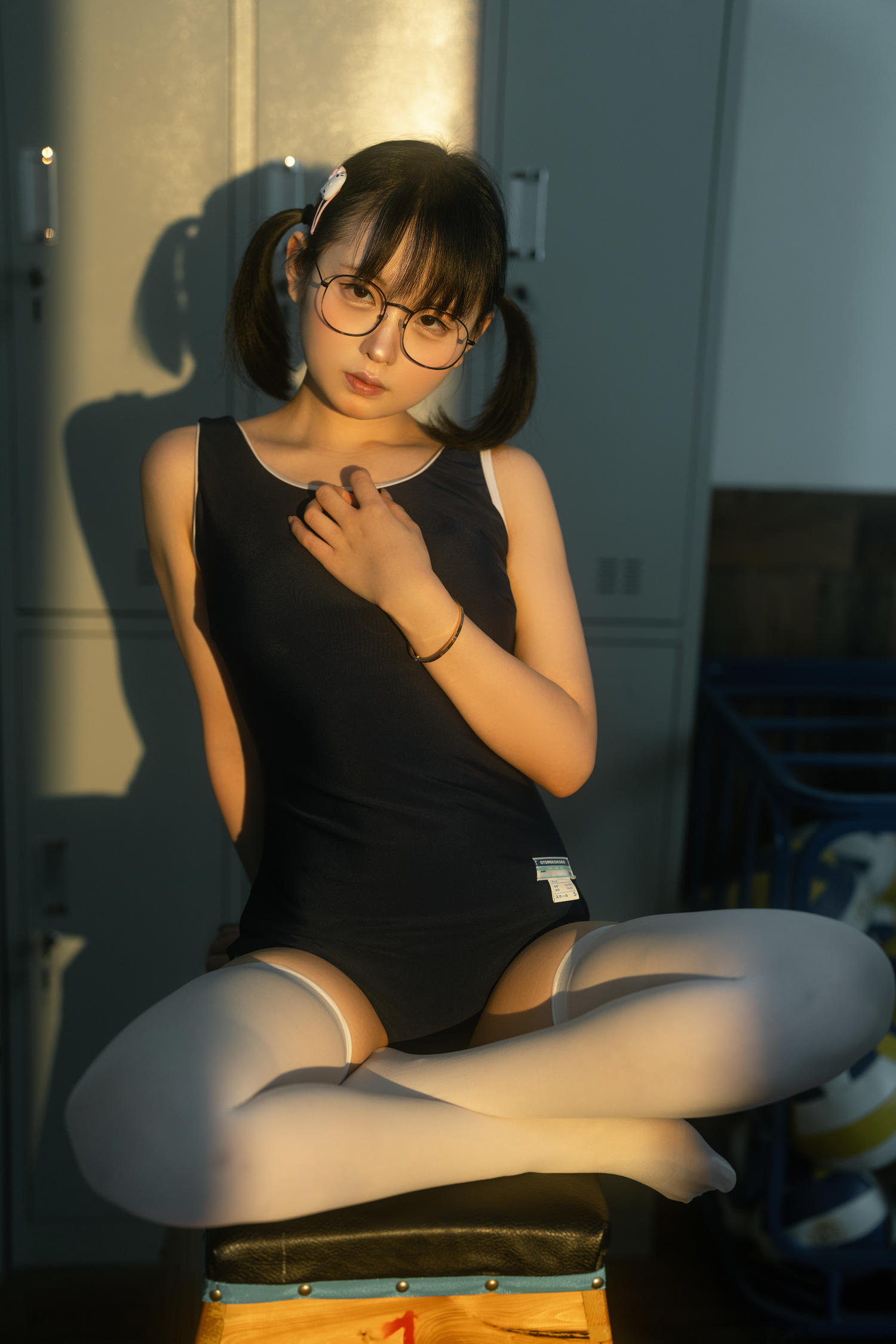 幼水铃衣 午间更衣室 [75P-554MB]