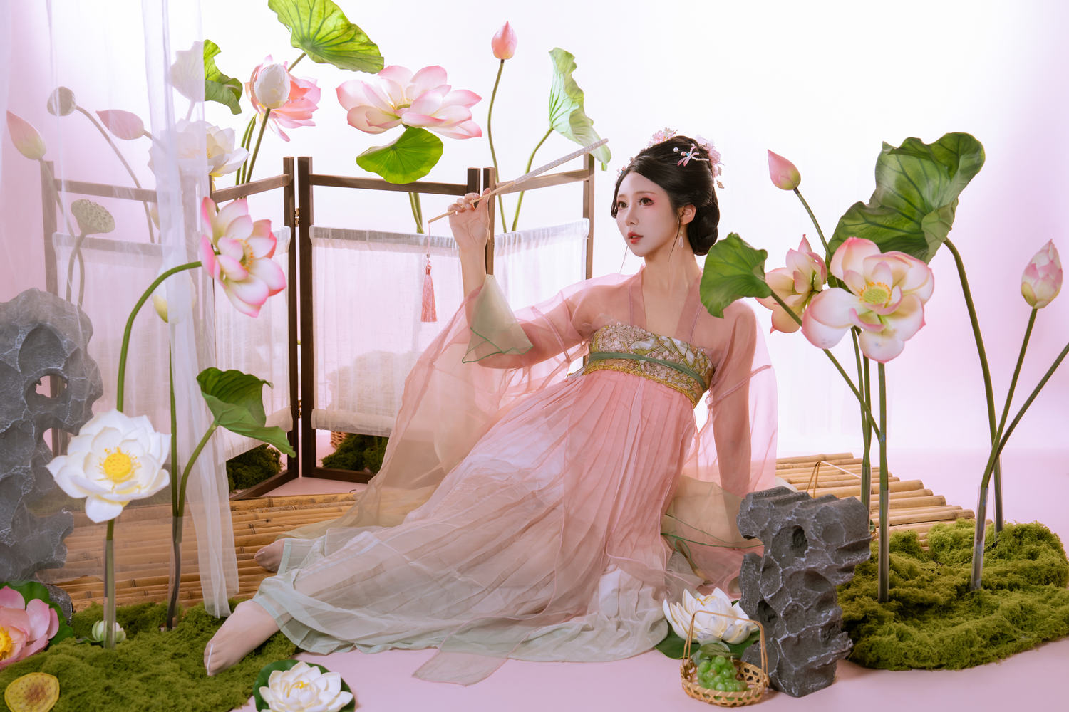 云溪溪 奶桃桃 采莲 [90P-0.99GB]