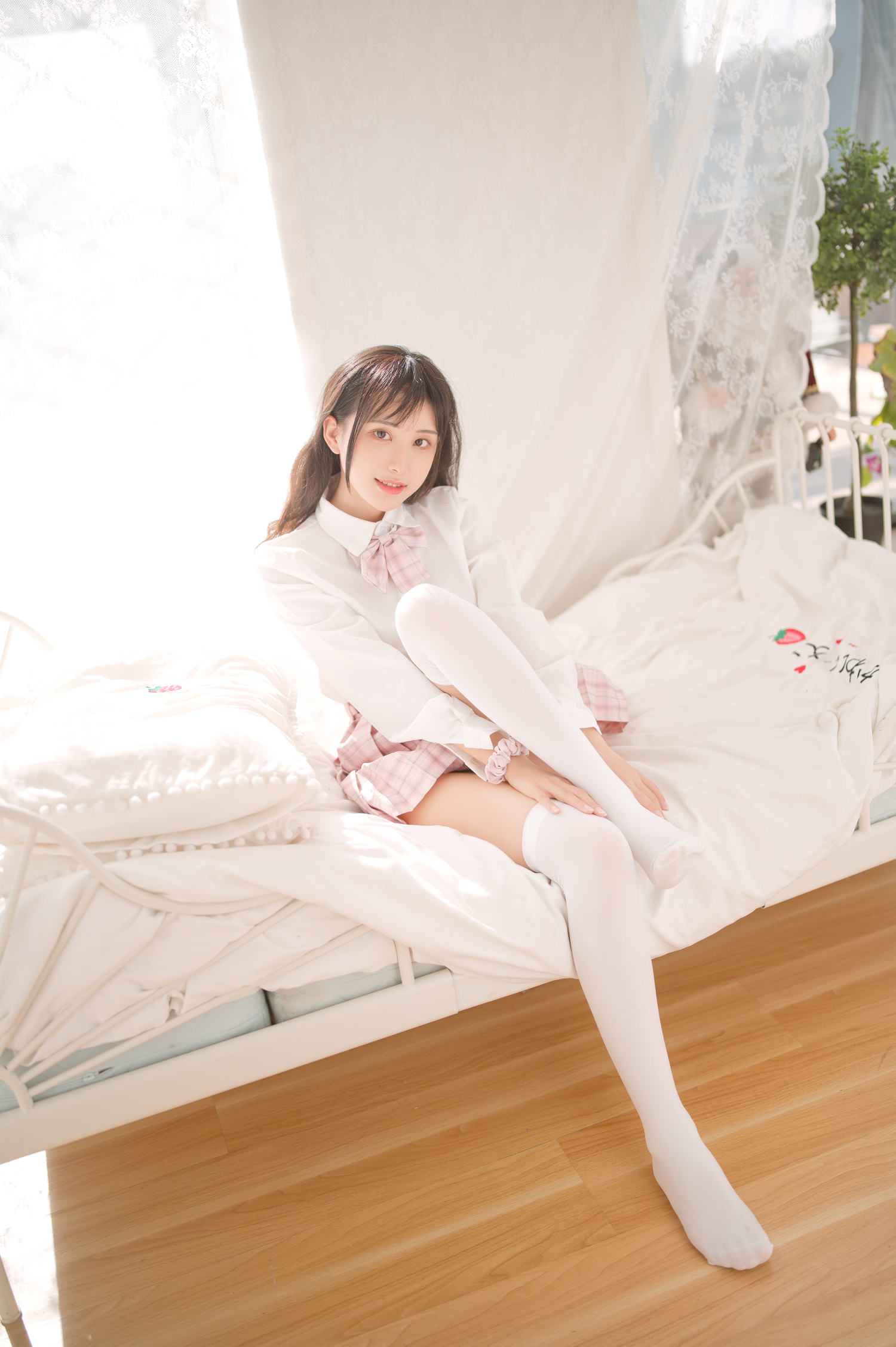 AAAyu阿玉 – 粉色JK [15P]