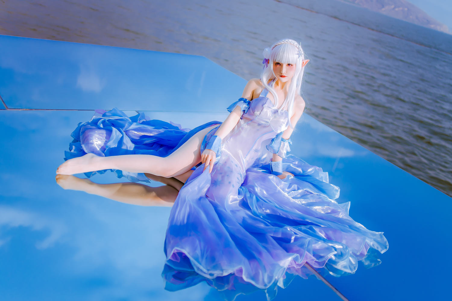 coser衣衣 -  爱蜜莉雅冰晶礼服 [30P]