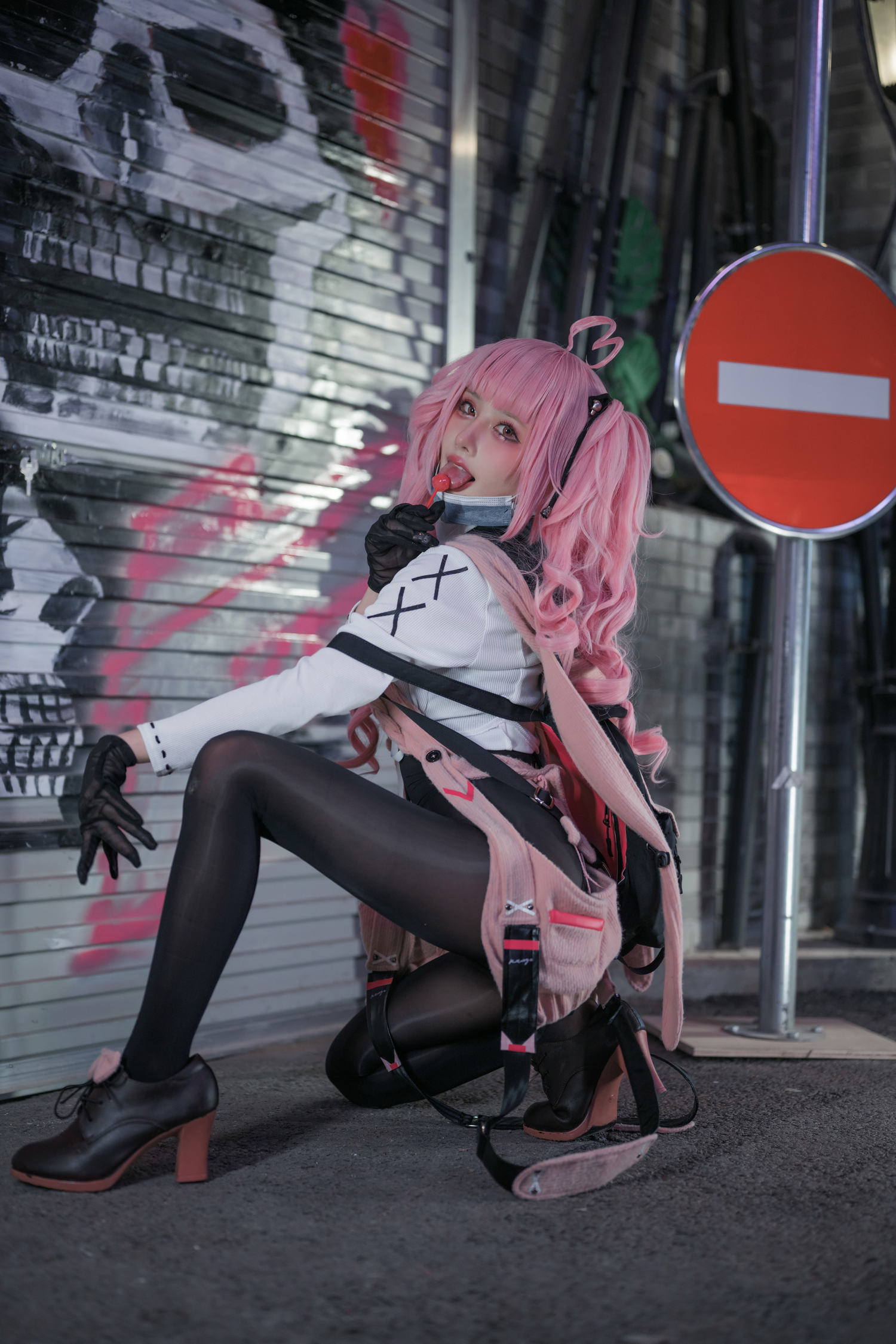 您的蛋蛋 交错战线 粉毛卡提娜 [93P-884MB]