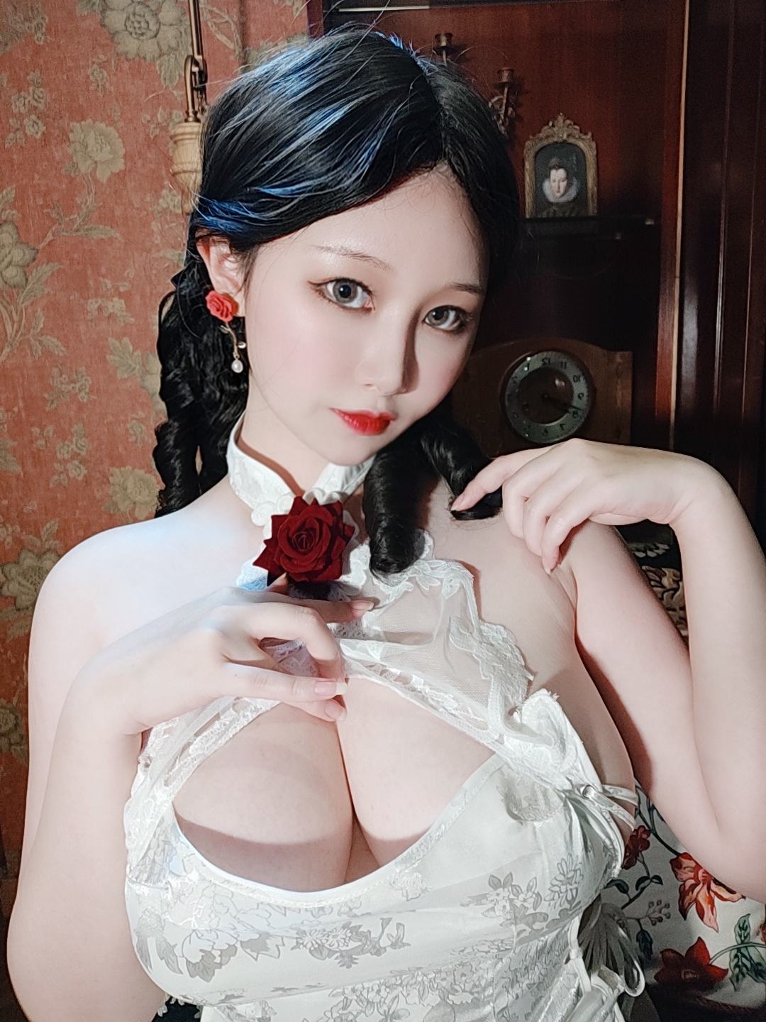 PAKI酱 - 港风旗袍自拍 [26P]