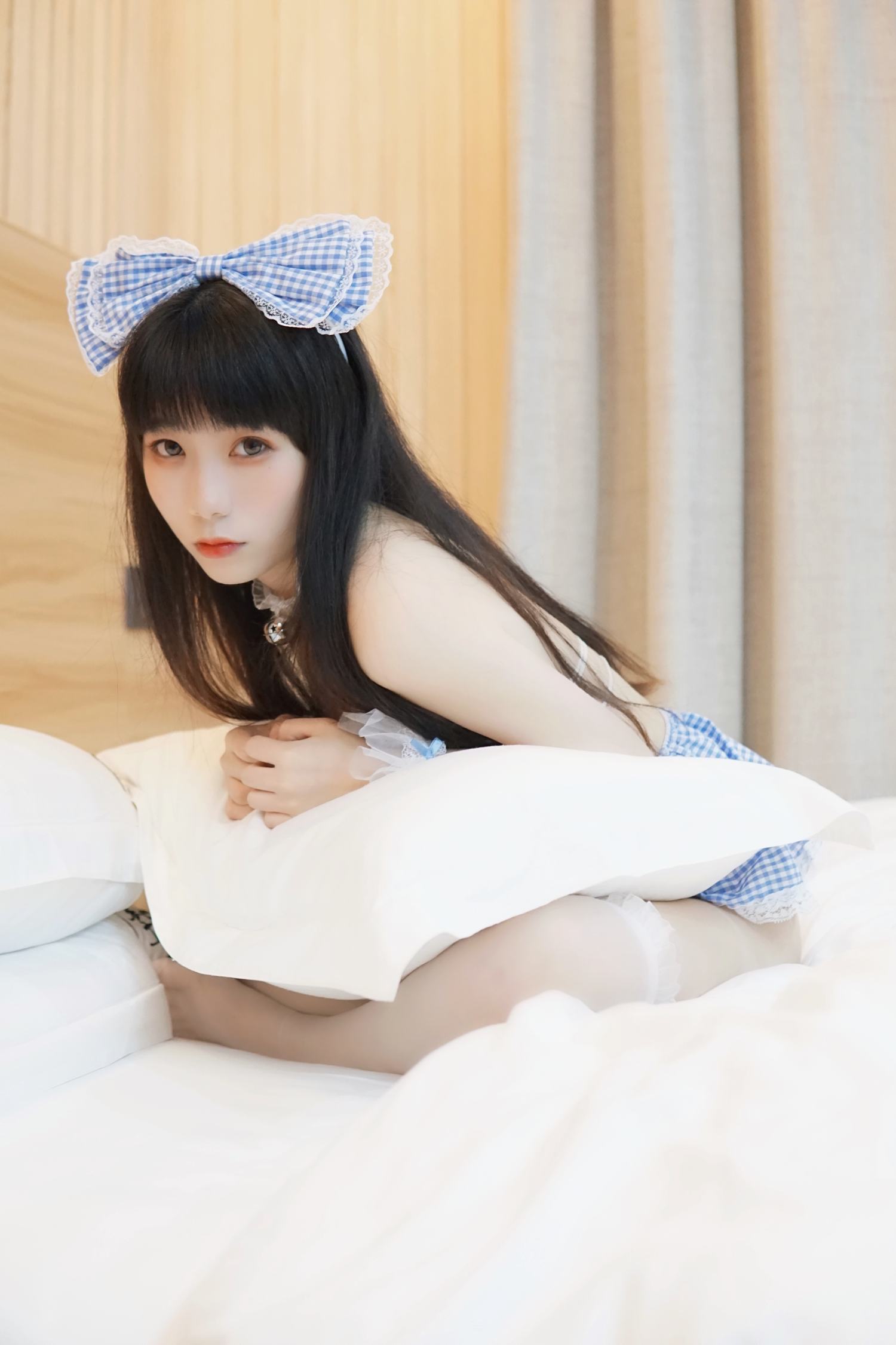 usejan（蓝蓝）- 蓝格子女仆 [34P]