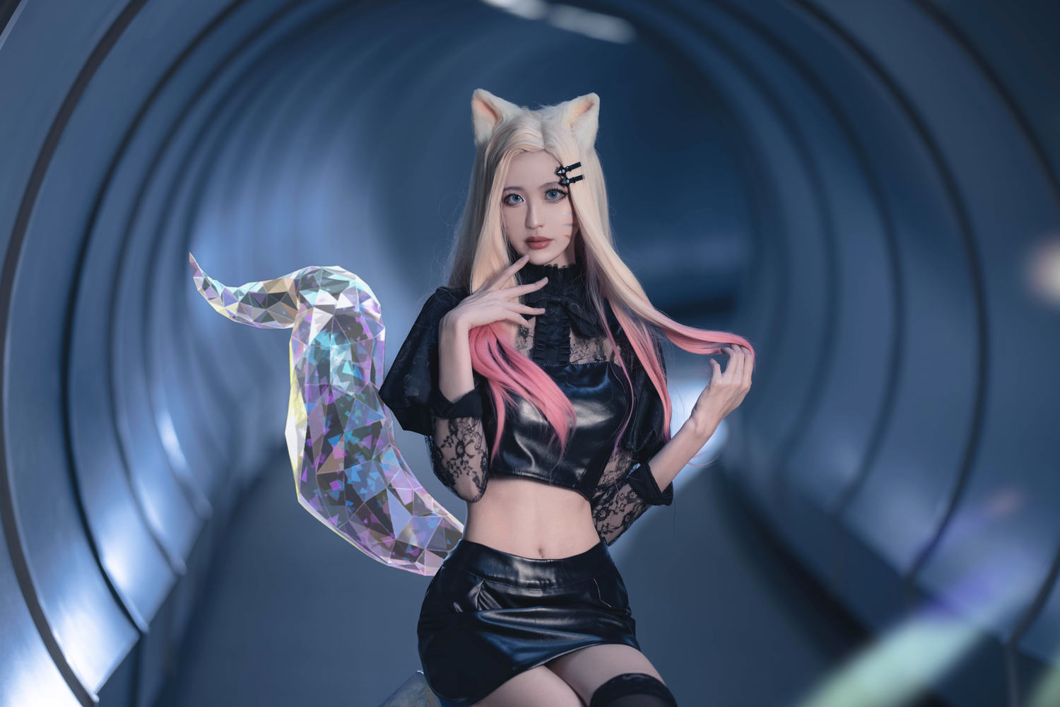 viku猫梨梨 - Ahri KDA [14P]