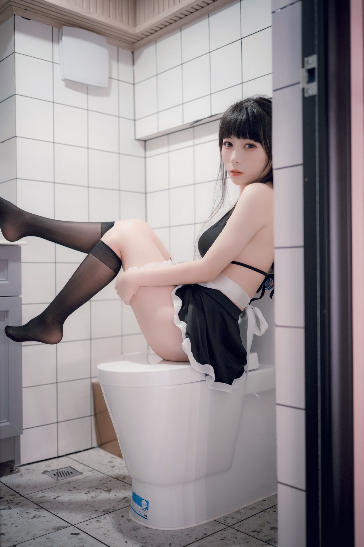 蓝蓝（usejan）- 出勤女仆 [53P]