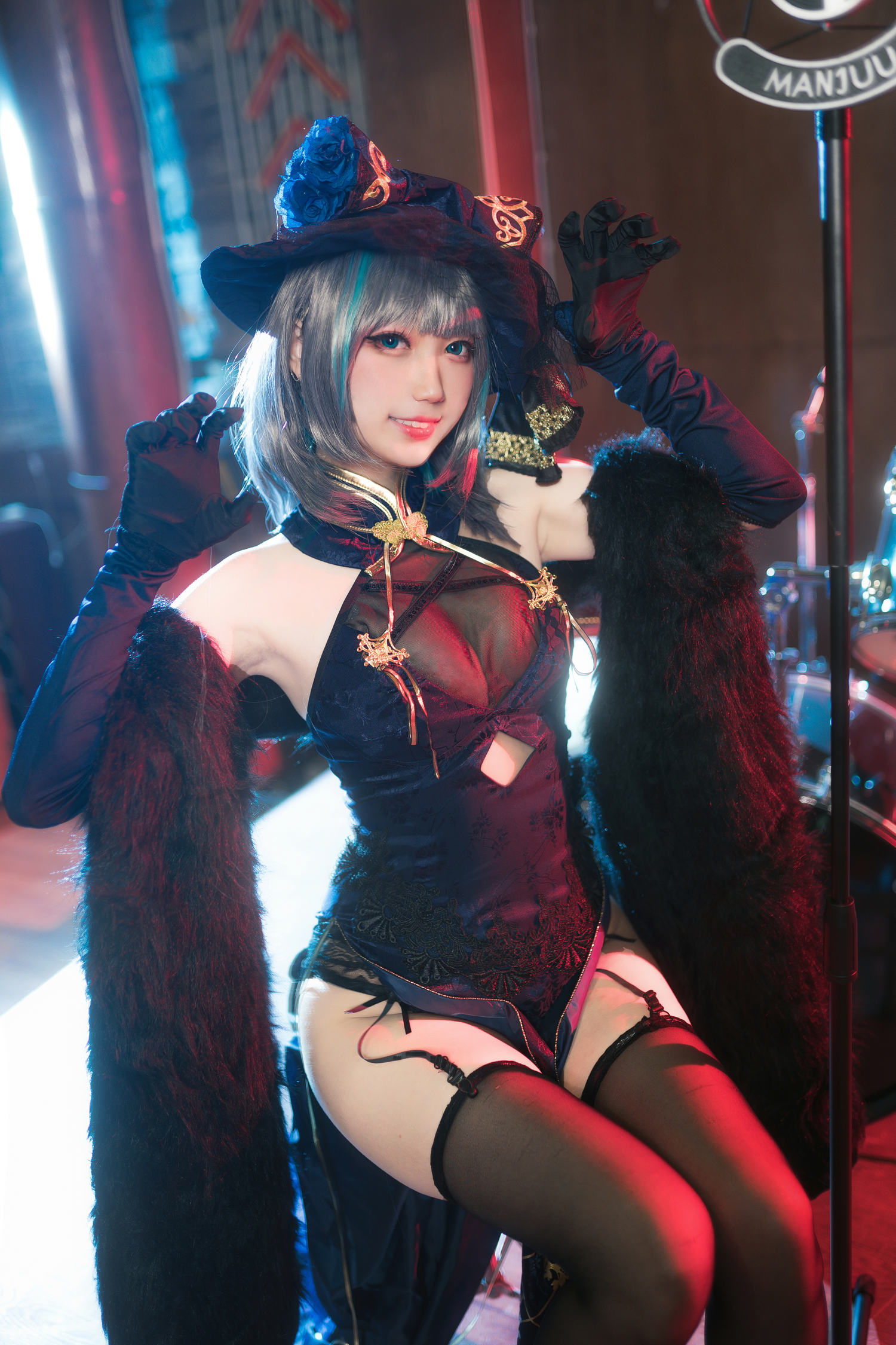 周叽是可爱兔兔 - 柴郡 [21P]