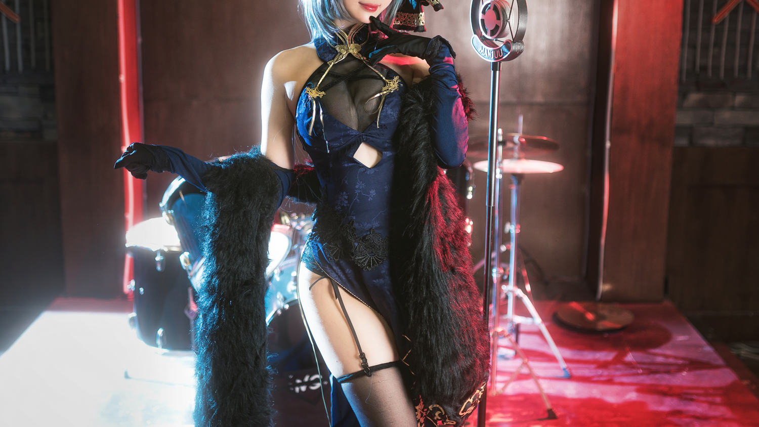 周叽是可爱兔兔 - 柴郡 [21P]