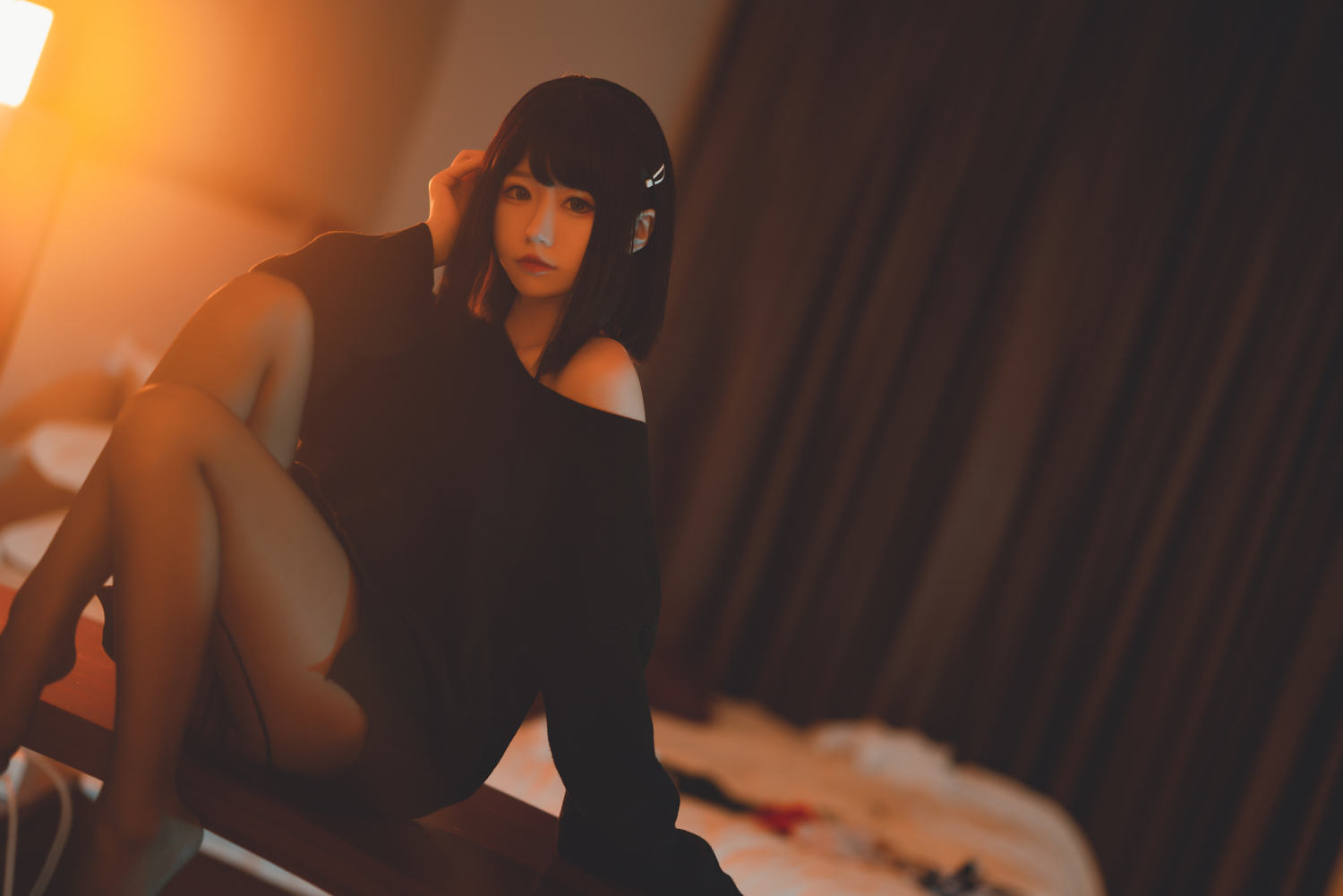 猫君君 - 黑色毛衣 [30P]