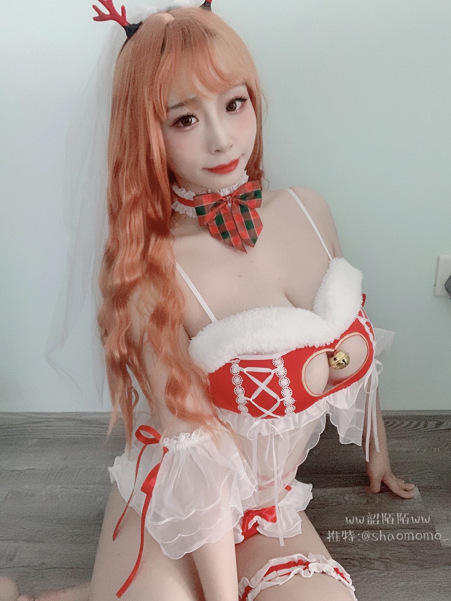 韶陌陌 – 圣诞节 [21P]