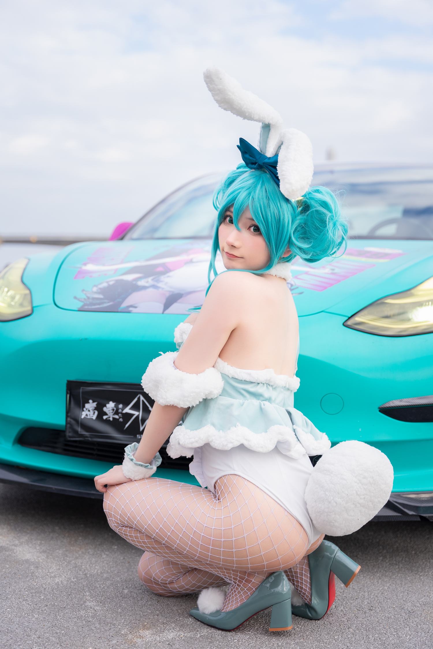 是三不是世 - MIKU兔女郎 [18P]