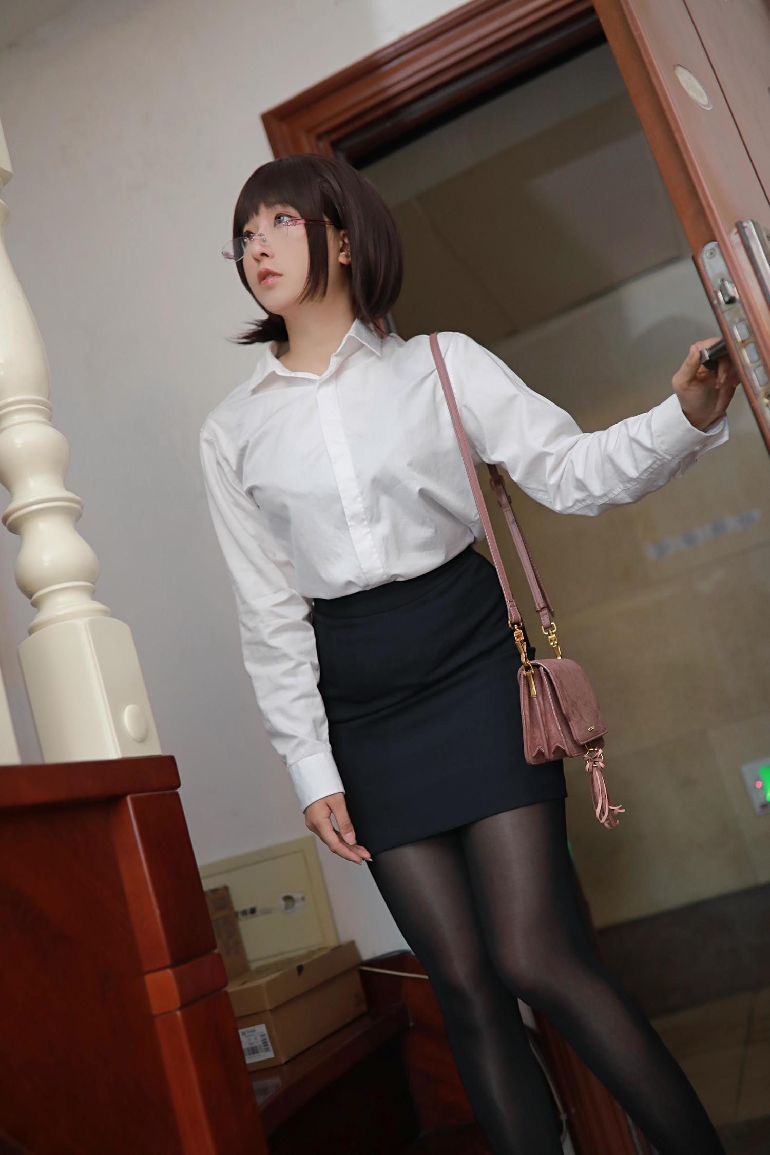 小容仔咕咕咕w - OL捆绑 [40P]