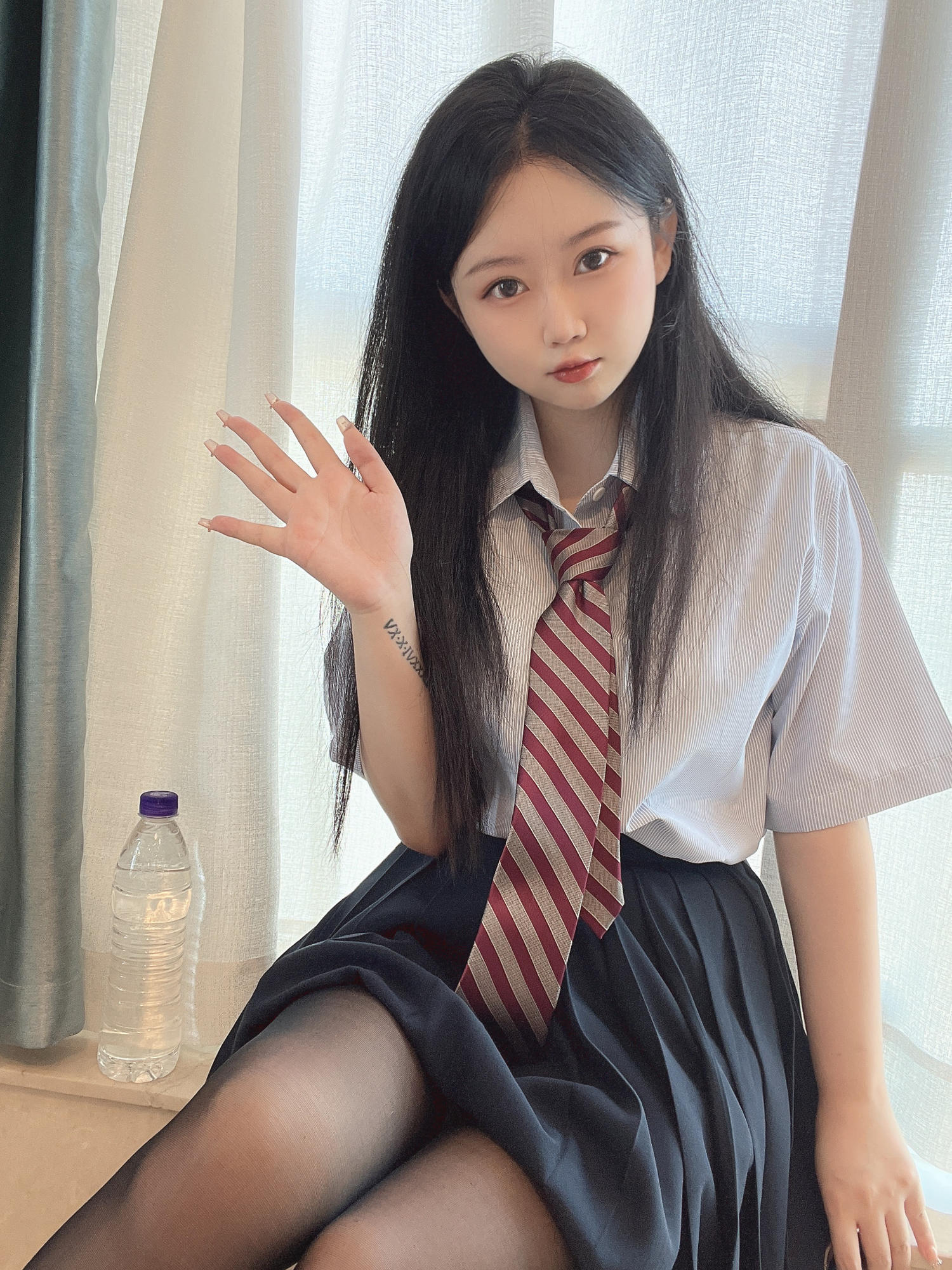 是依酱吖 - jk1 [30P]