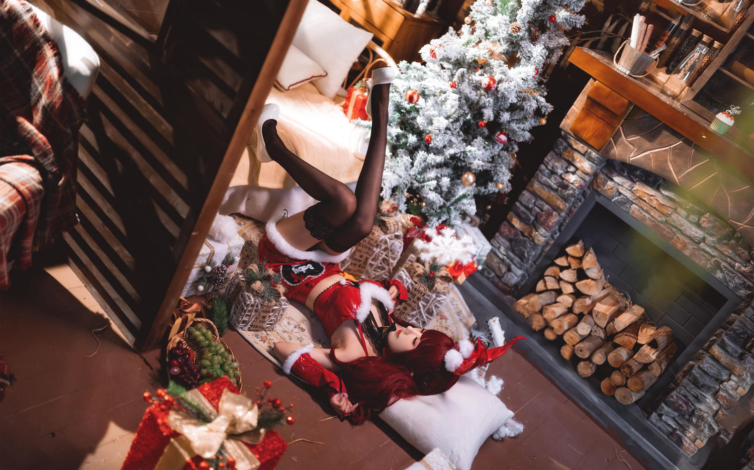 仙女月 红色圣诞兔 [32P-839MB]