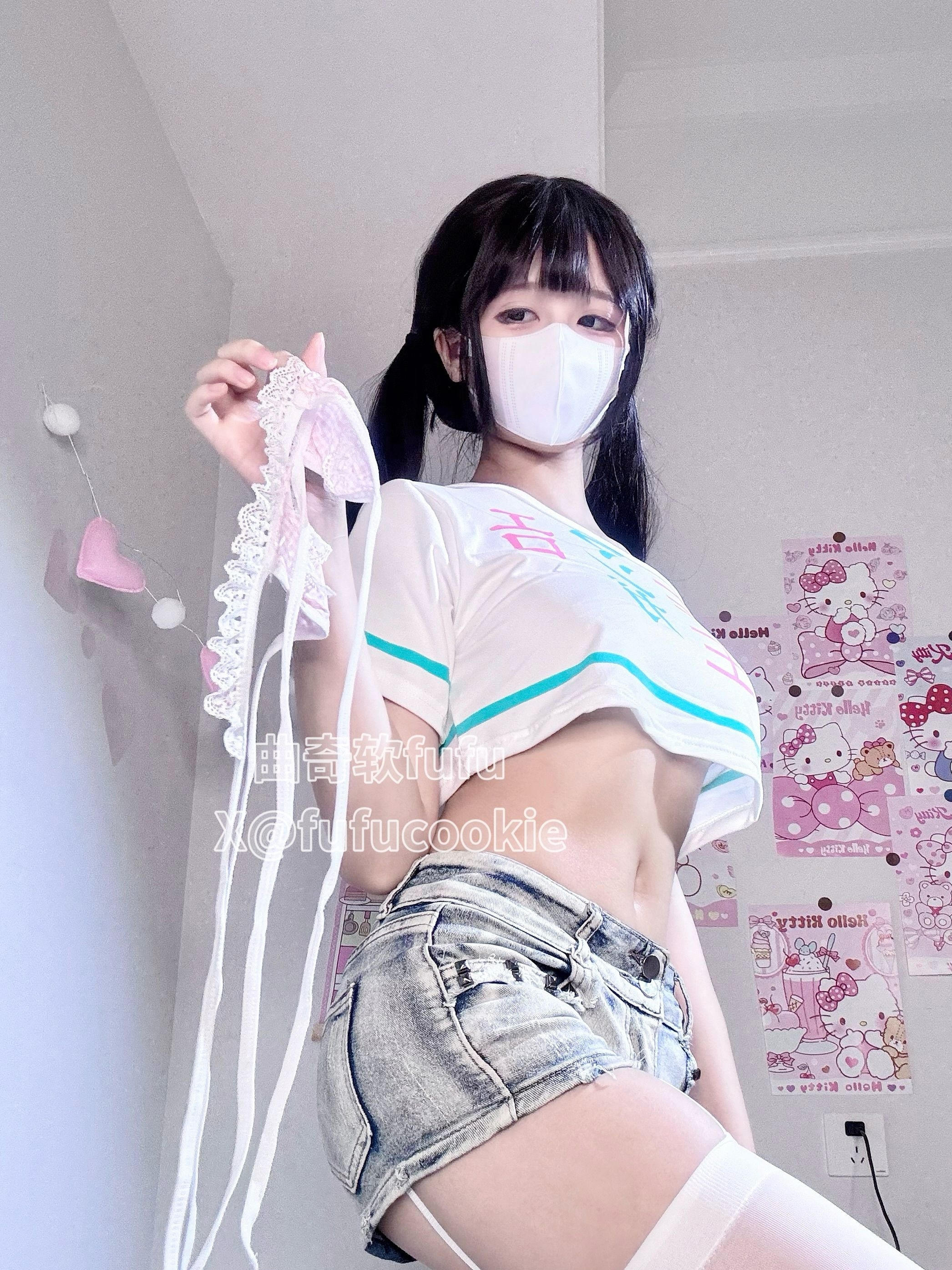 曲奇软fufu 短T牛仔裤 [53P-84MB]