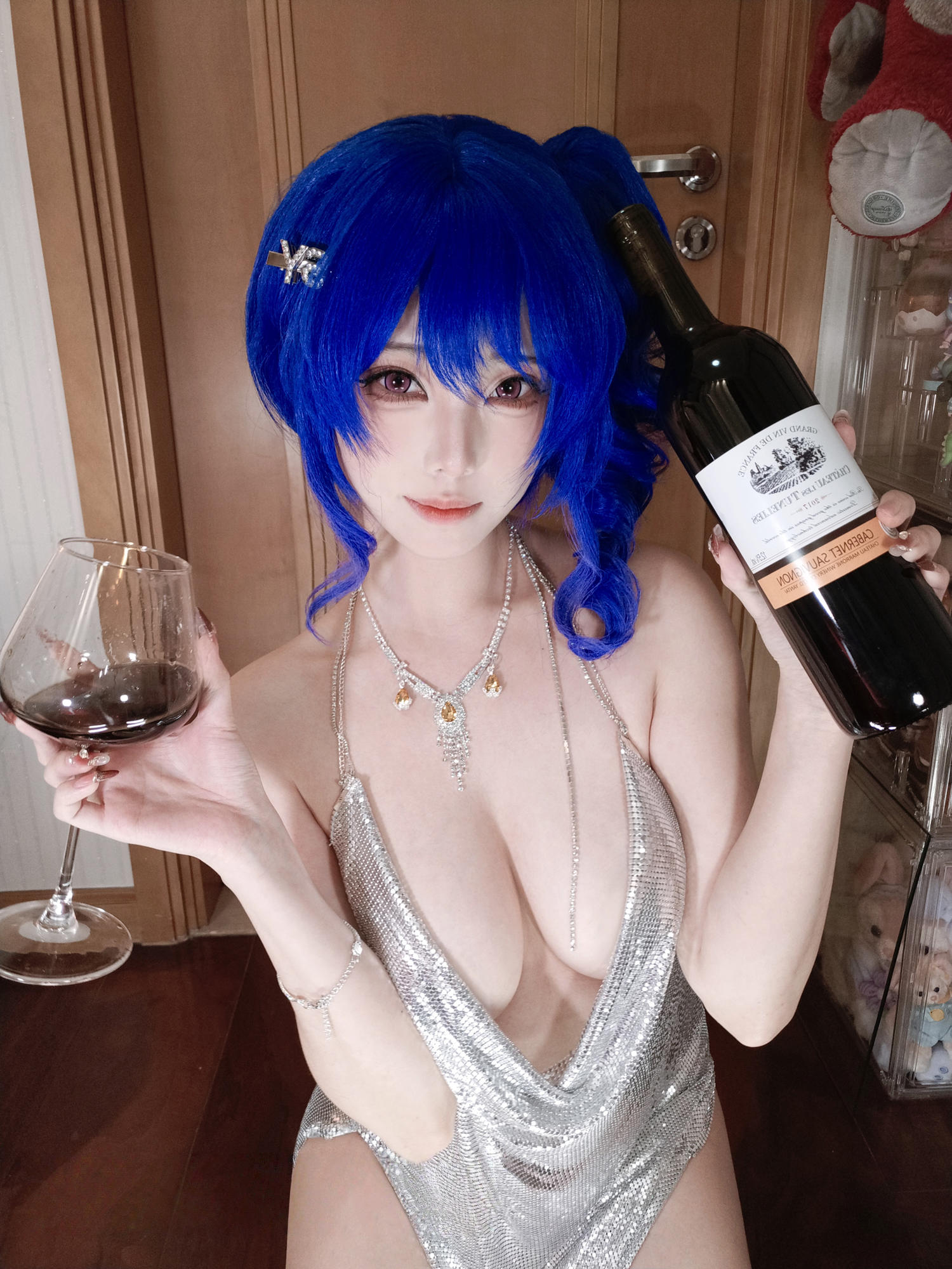 蜜汁猫裘 碧蓝航线 圣路易斯礼服自拍 [16P1V-1.23GB]