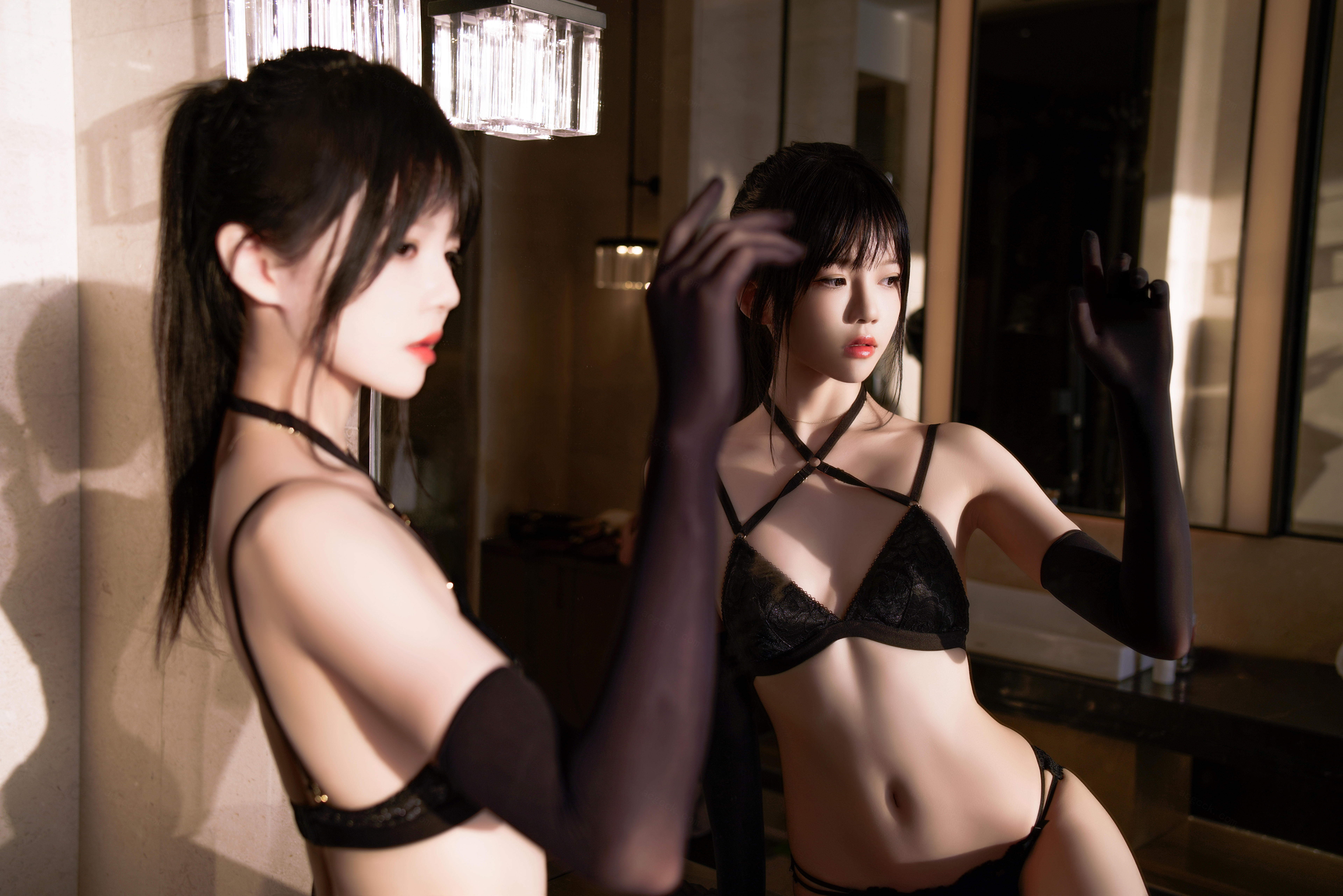 桜桃喵 黑金 [50P2V-1.72GB]