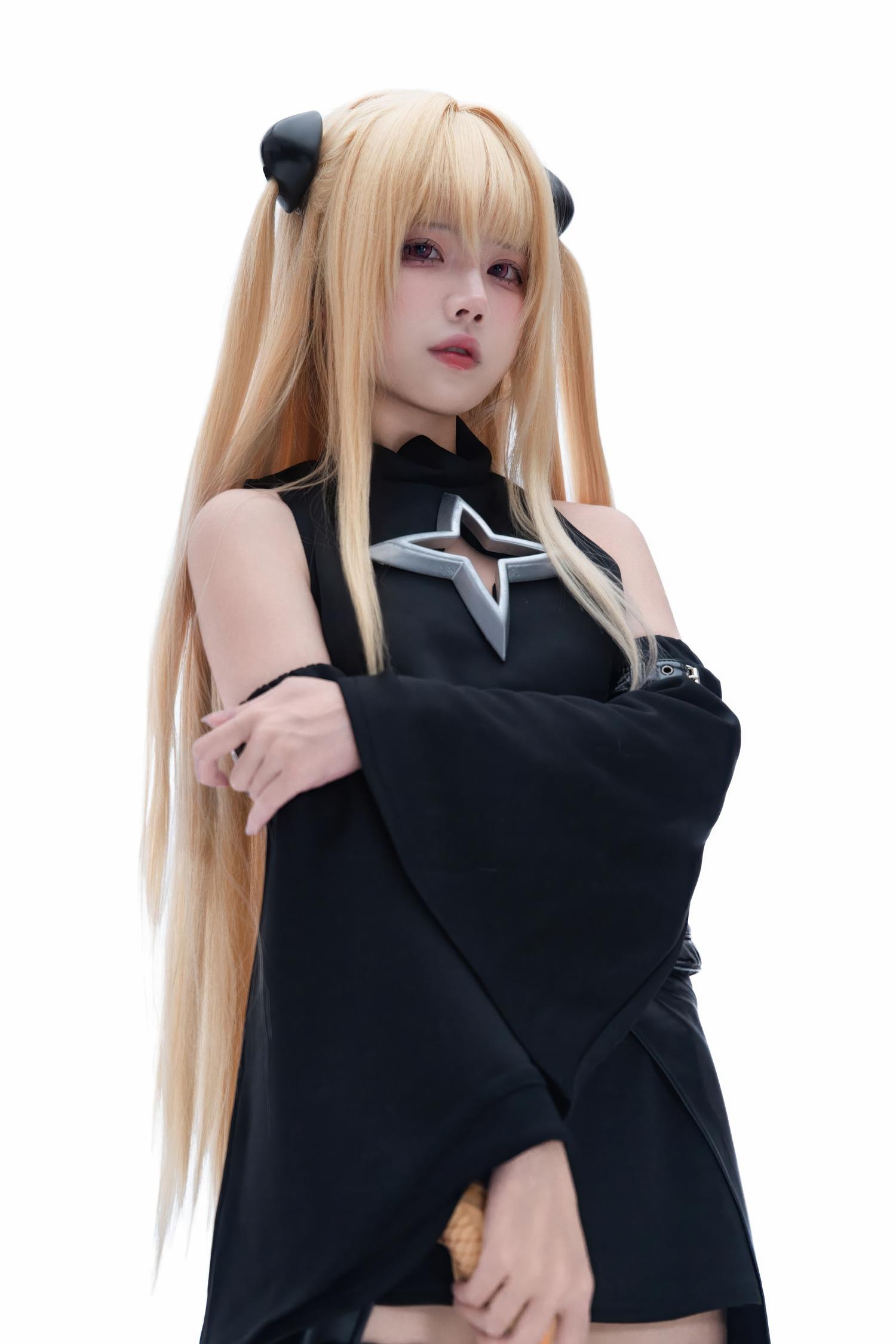 清水凪 金色暗影 [38P-253MB]