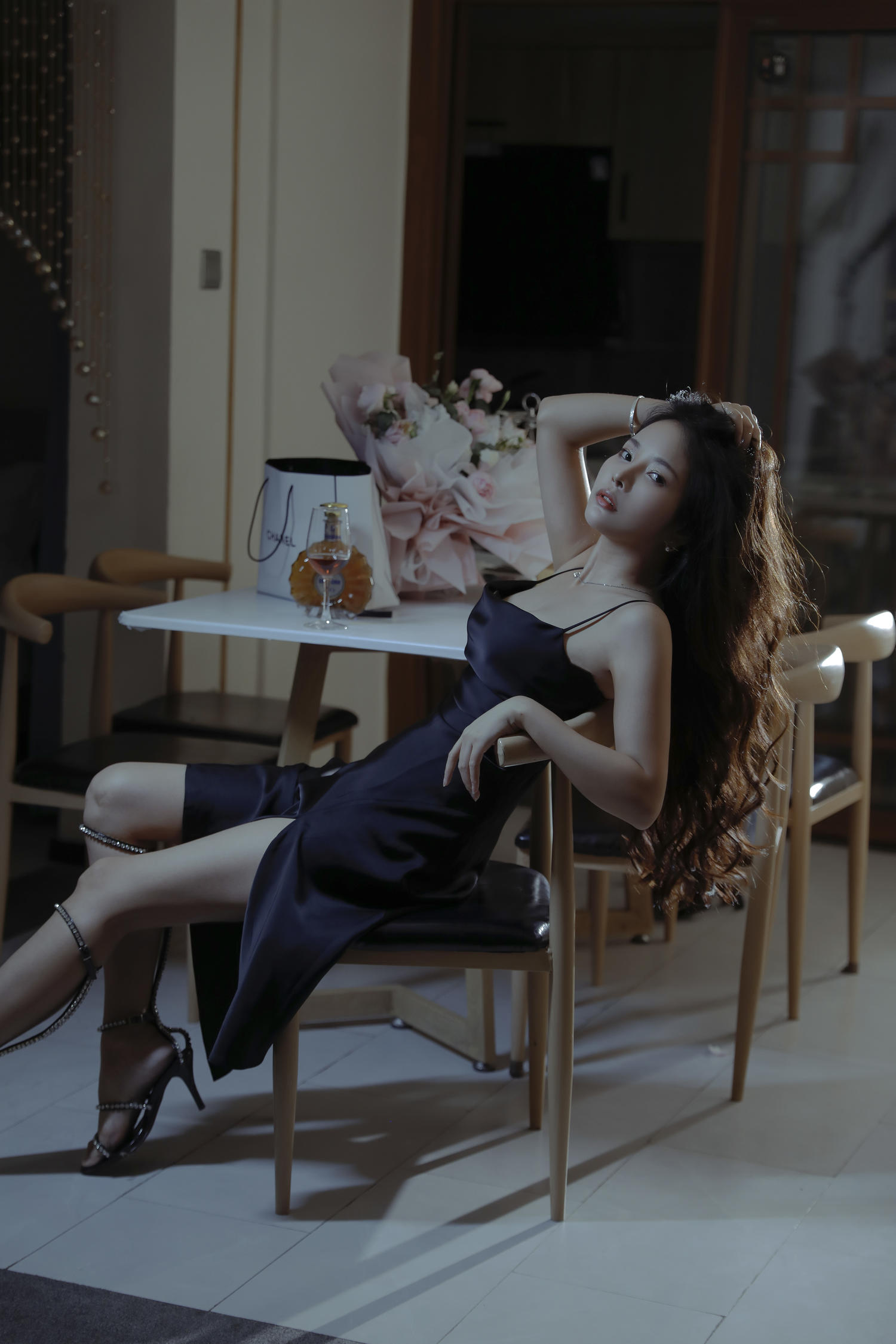 苏嫣嫣阿姨 - 黑色连衣裙 [28P]