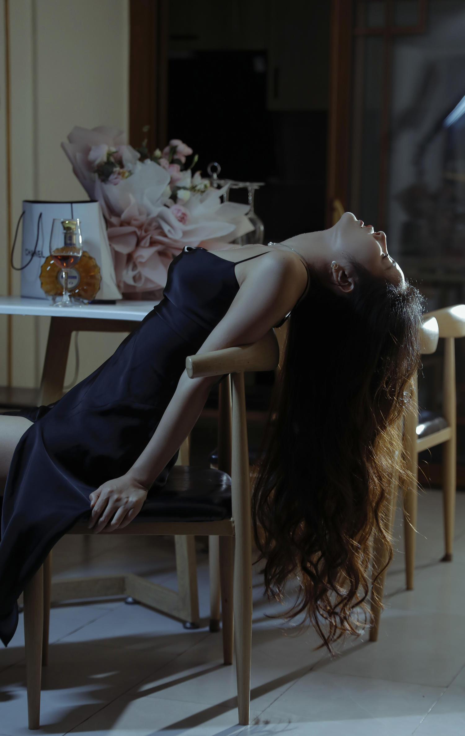 苏嫣嫣阿姨 - 黑色连衣裙 [28P]