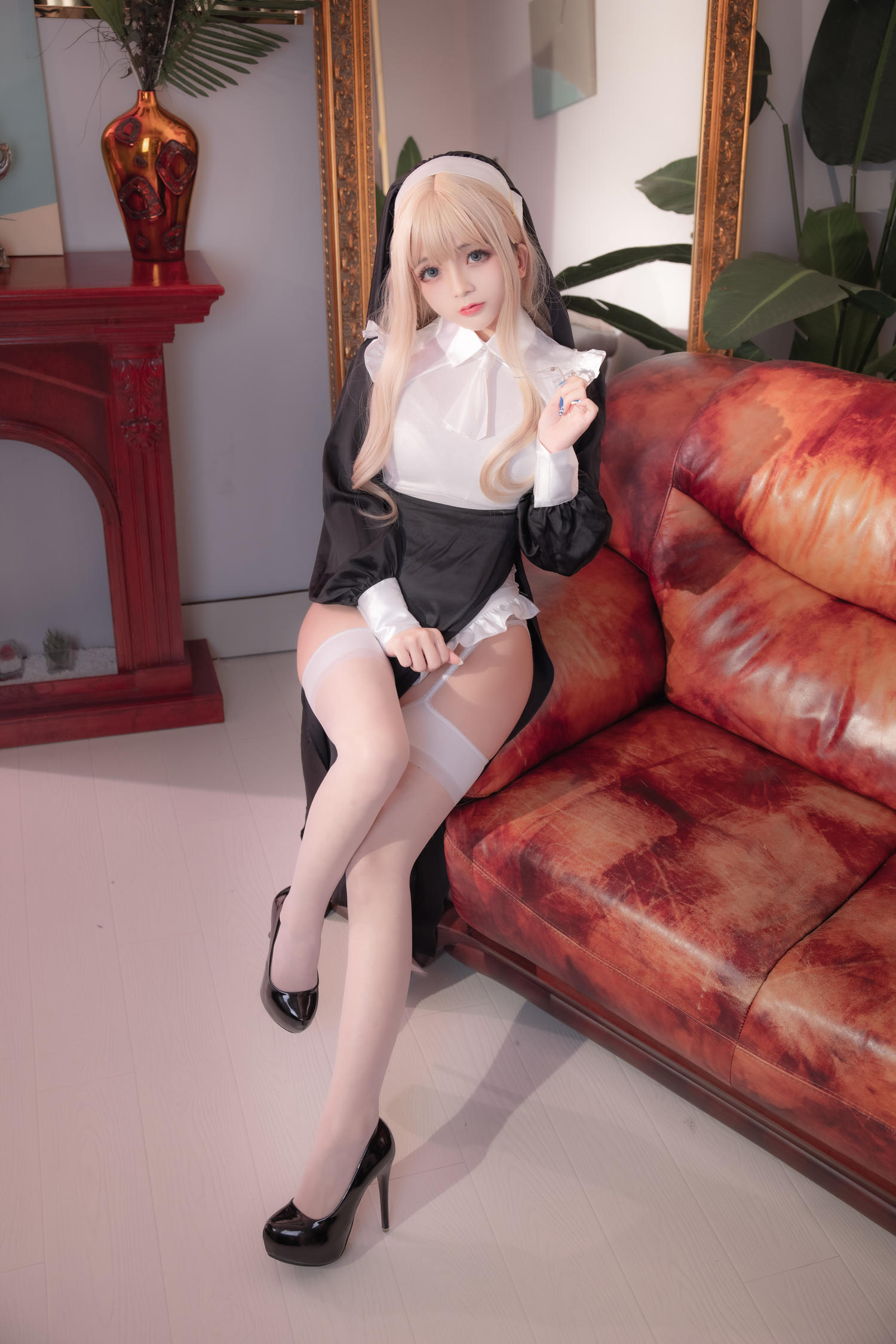 日奈娇 - 白修女 [50P]