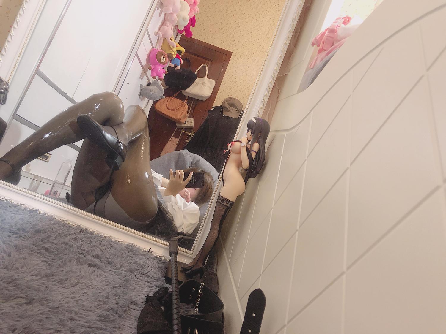 汐 - 黏液黑丝jk [20P]