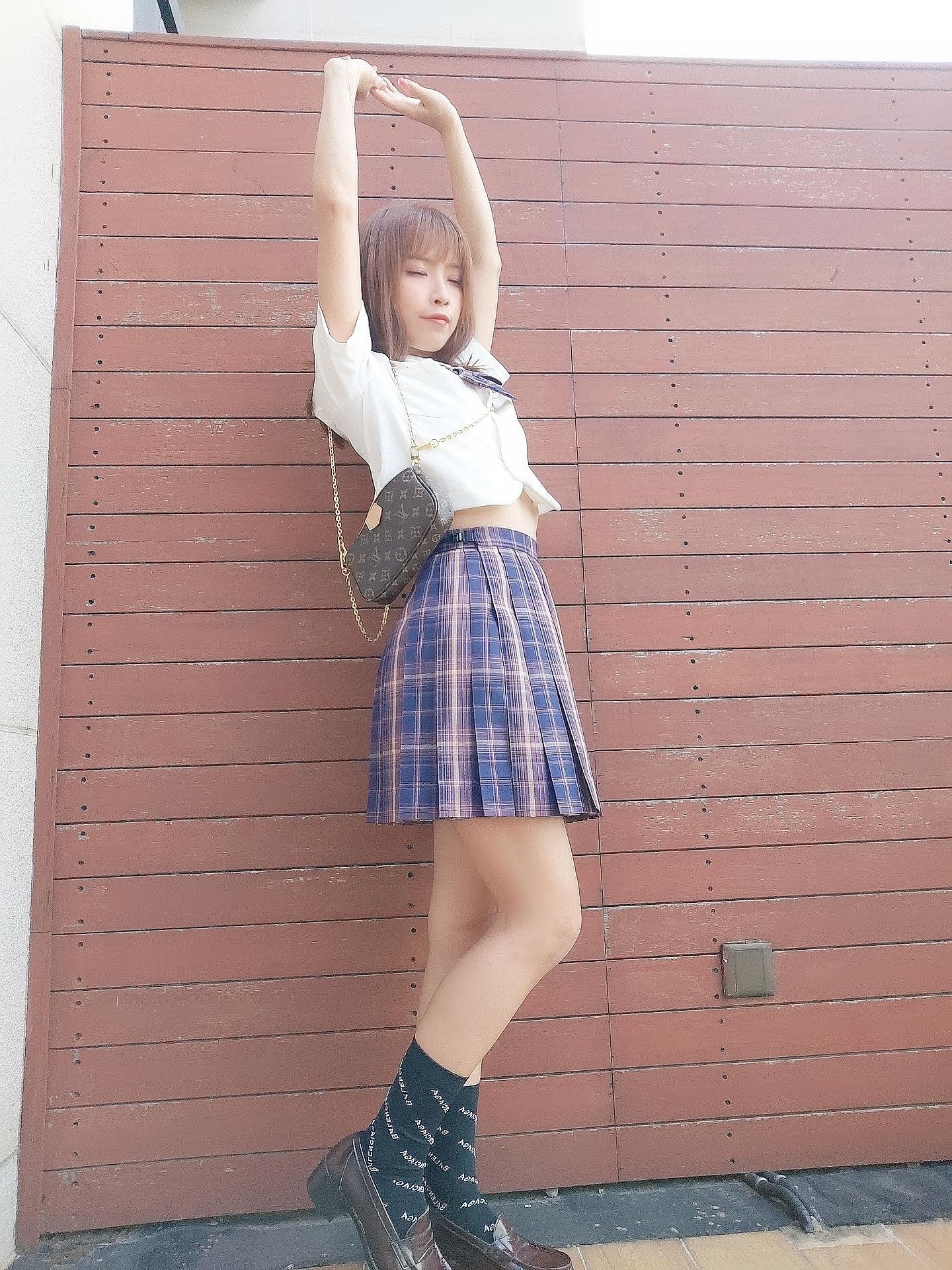 莉莉丝 - 上海自拍包 [65P]